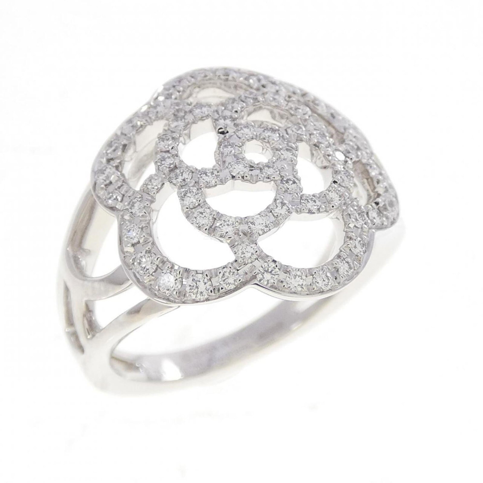 Chanel Band Ring White Gold (18K): Chanel Band Ring White Gold (18K) Chanel Band Ring White Gold (18K) features a sleek and sophisticated design, showcasing a diamond stone set in white gold. This 18K white gold band ring is available 