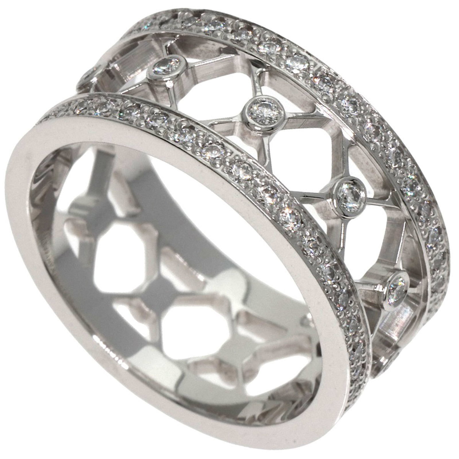 Tiffany platinum ring band: Tiffany platinum ring band Tiffany platinum ring band, crafted from 950 platinum, features a diamond stone. This women's band is available in US size 5 and Japanese size 9. The platinum construction