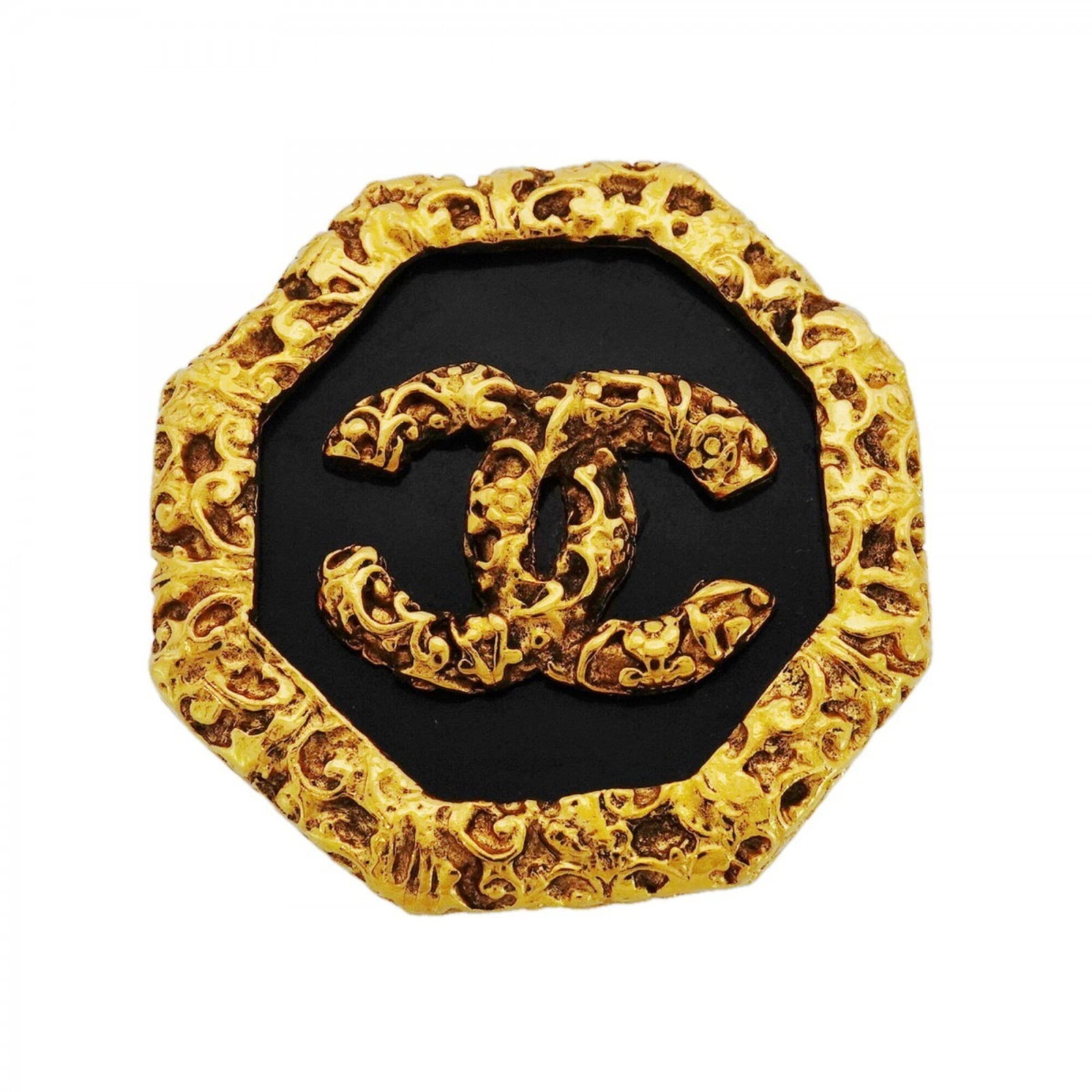 Chanel Brooch Gold Plating: Chanel Brooch Gold Plating Gold plating gives the Chanel brooch a luxurious touch, while its sleek design and black color make it a sophisticated accessory. Measuring 4.03cm x 3.98cm, this small but