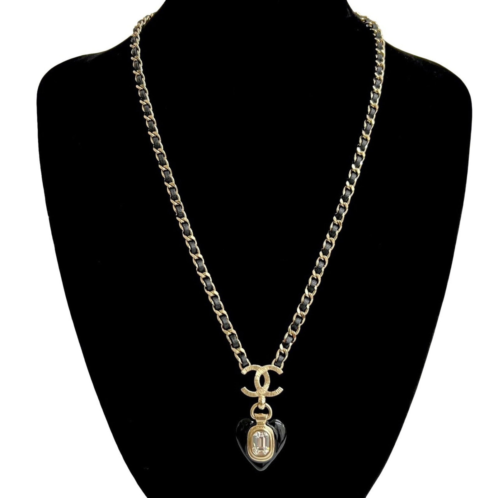 Coco Chanel Heart Motif Leather Chain Necklace Pendant Gold Motif Gp Mark 99363: Coco Chanel Heart Motif Leather Chain Necklace Pendant Gold Motif Gp Mark 99363 Gold Motif Gp Mark 99363, a stunning Coco Chanel Heart Motif Leather Chain Necklace Pendant, boasts sleek black leather 