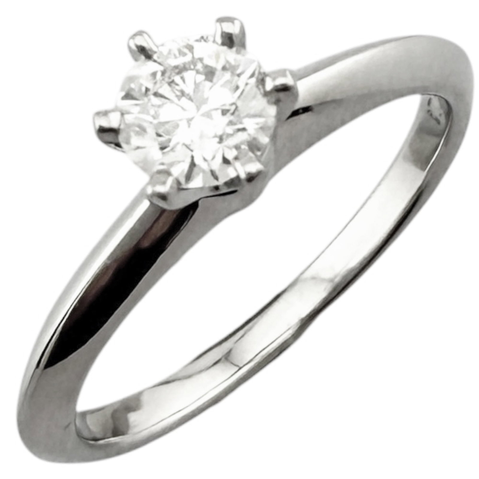 Tiffany platinum ring band: Tiffany platinum ring band Platinum ring band from Tiffany, featuring 950 platinum material and available in US size 5 and Japanese size 9. This band showcases the iconic brand's signature style with