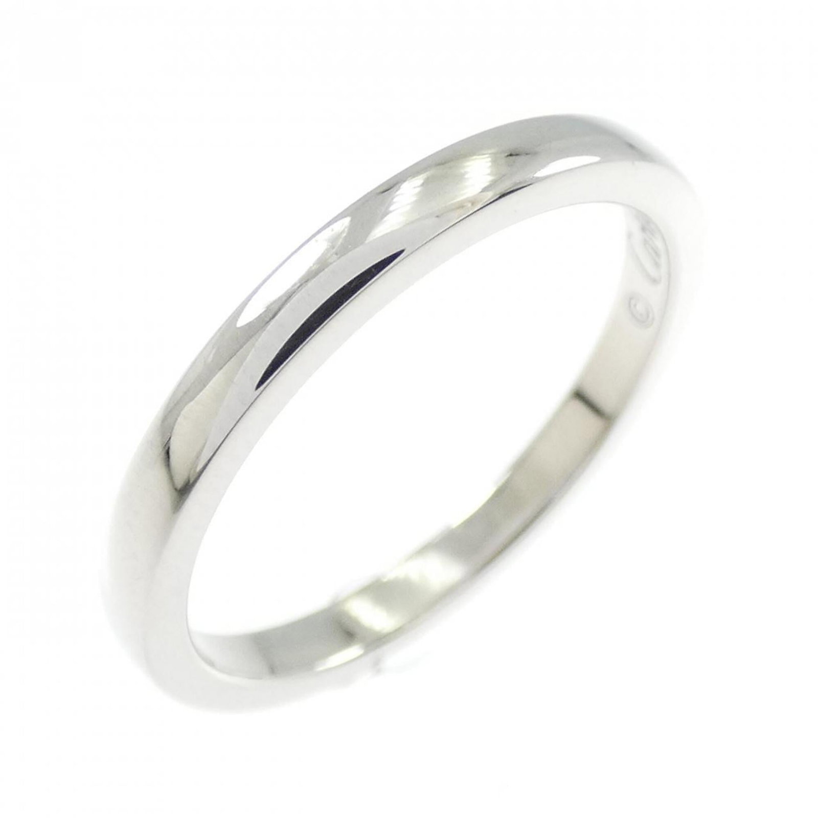 Platinum 950 Cartier Ring Band: Platinum 950 Cartier Ring Band Platinum 950 Cartier Ring Band features a sleek design with a high-quality platinum material, crafted to perfection. This elegant band measures 49 US and corresponds to