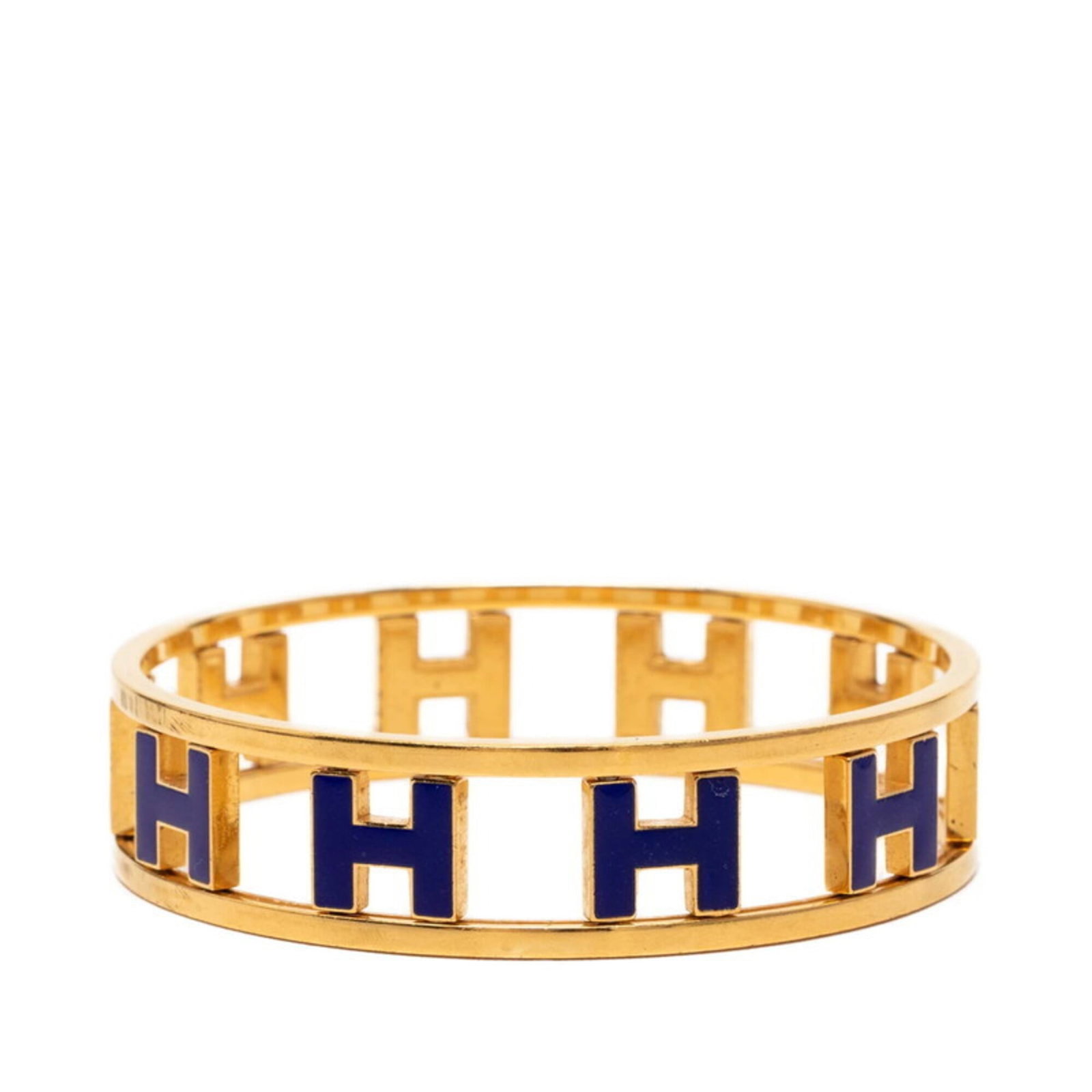 Hermes Bangle: Hermes Bangle Blue Hermes Bangle, measuring 19cm in length and 1.6cm in width, features a distinctive blue color and a total length of 21cm. This bangle's slender profile and elegant design make it a