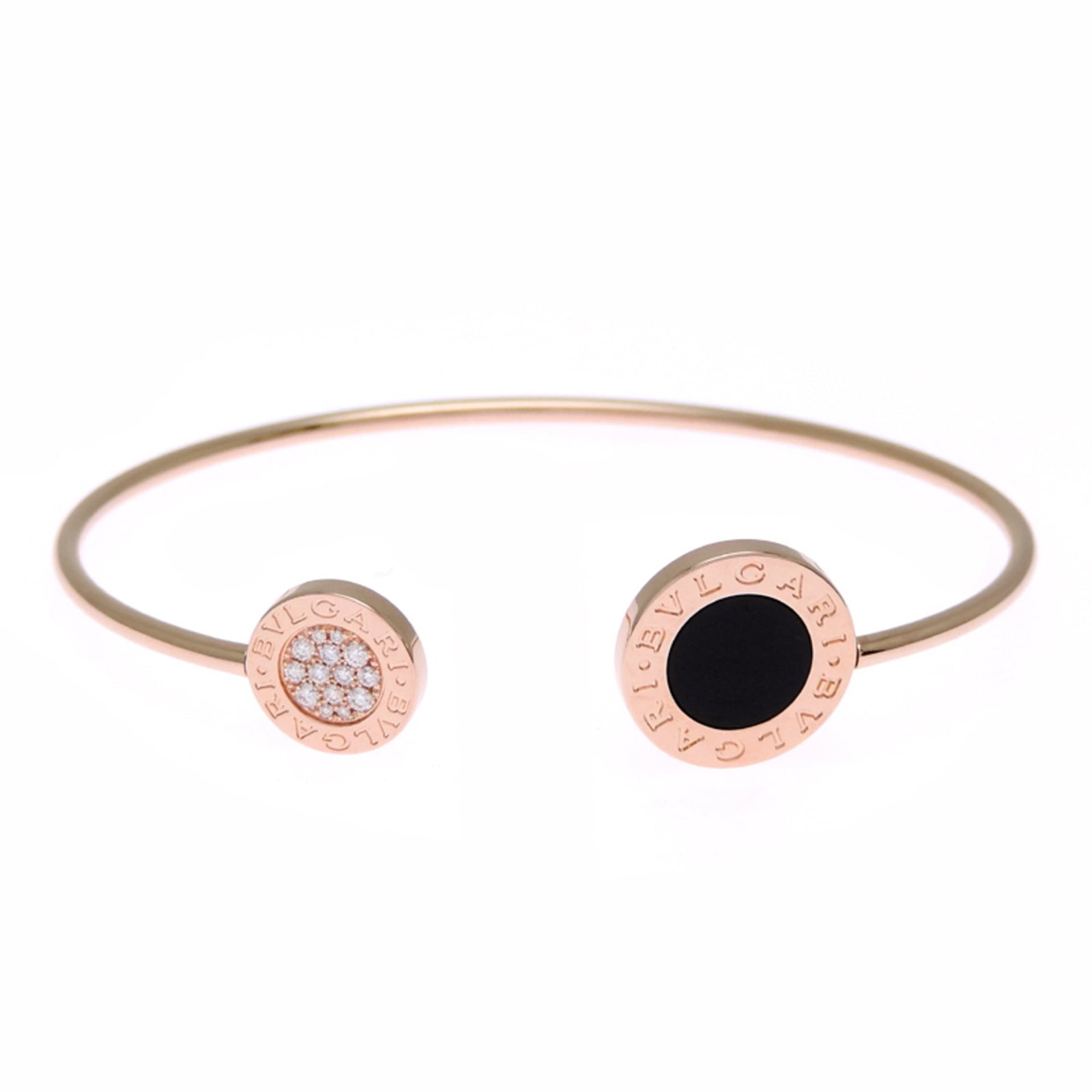 Pink Gold 18K Bvlgari Charm: Pink Gold 18K Bvlgari Charm Pink gold (18K) Bvlgari charm features a diamond and onyx stone, making it a beautiful addition to any jewelry collection. The 15cm length provides a stylish touch for