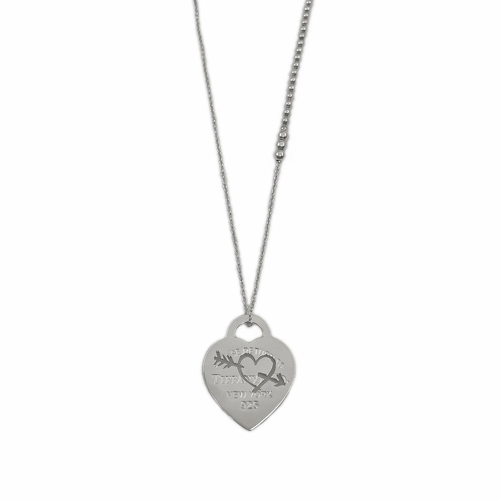 Return To Tiffany's Necklace Sv925 Women's Silver Pendant With Heart Etched Arrow Tag: Return To Tiffany's Necklace Sv925 Women's Silver Pendant With Heart Etched Arrow Tag Silver pendant with heart etched arrow tag, part of Tiffany's iconic necklace design. Made from high-quality