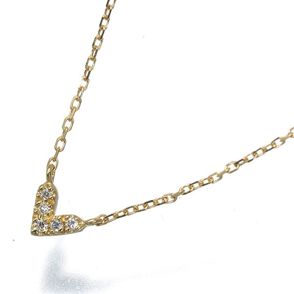 Ahkah Necklace Diamond Laura Heart 18K 750 Yellow Gold: Ahkah Necklace Diamond Laura Heart 18K 750 Yellow Gold 18k Yellow Gold Diamond Pendant Necklace with Natural Beauty. This stunning necklace features a 3.6 x 3.8mm diamond pendant suspended from an