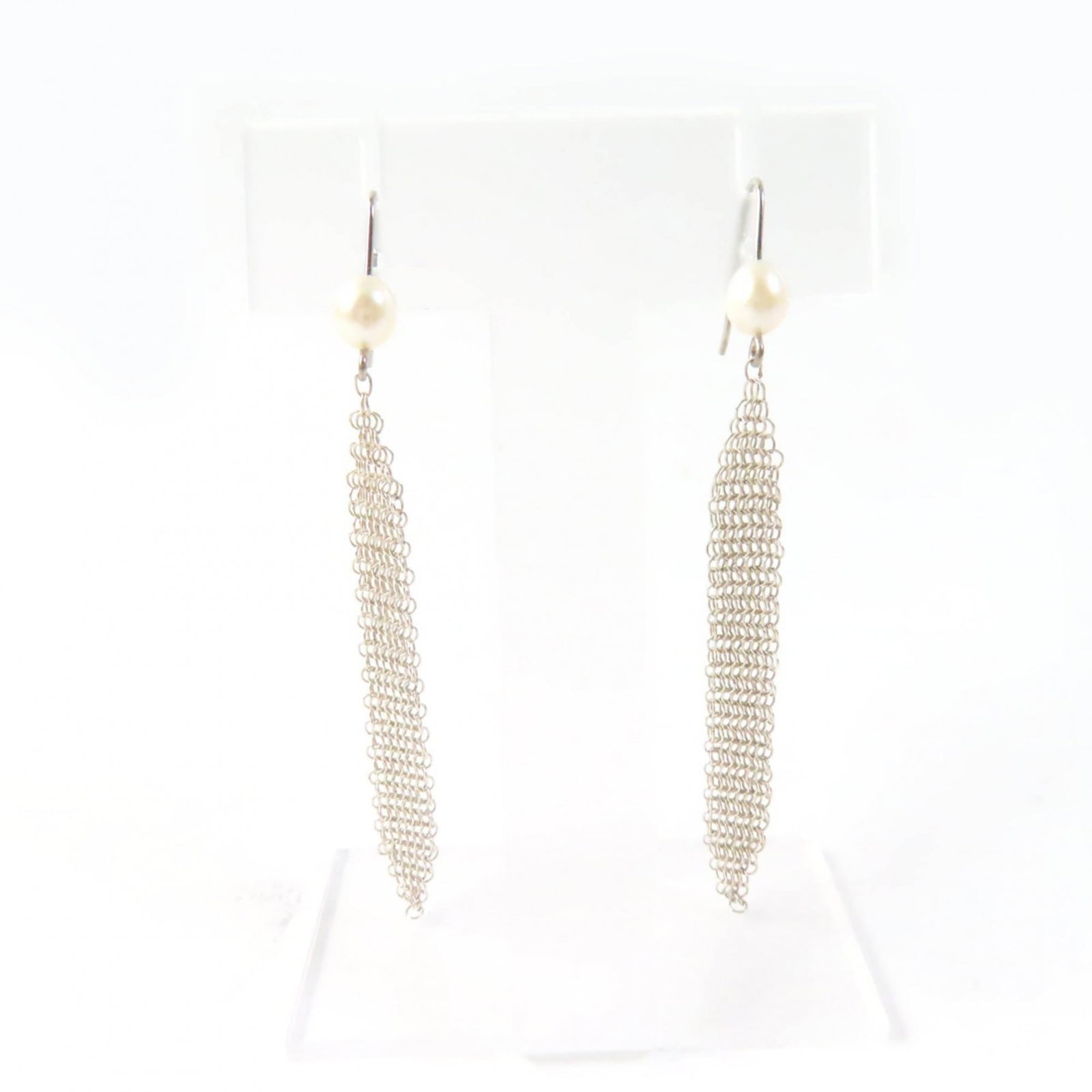 Drop earrings by Tiffany (1 of 7)