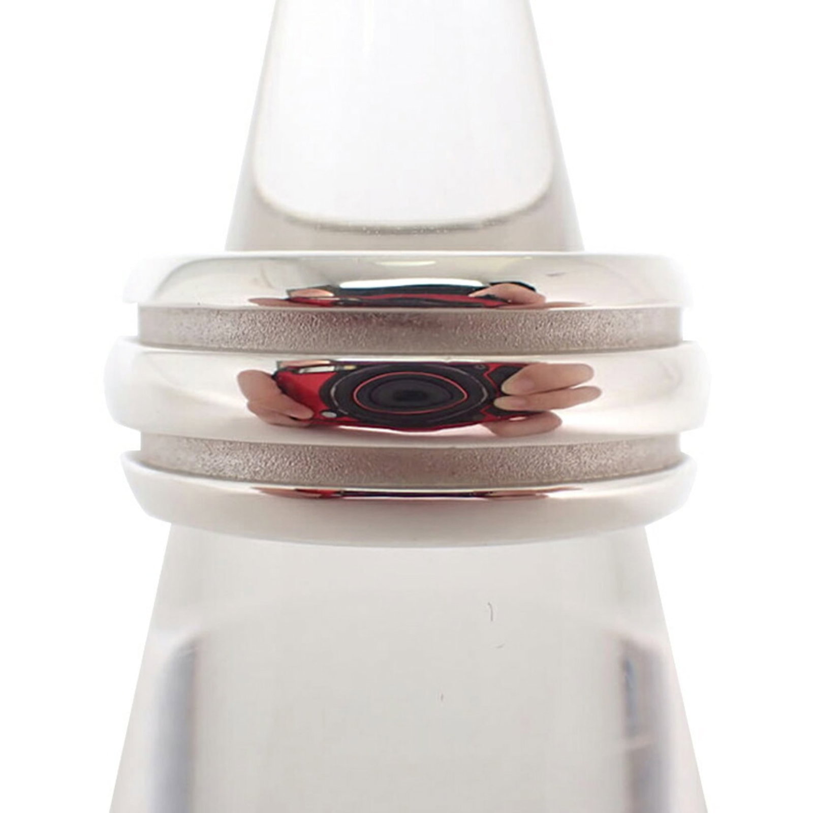 Sterling Silver Tiffany Band Ring 925: Sterling Silver Tiffany Band Ring 925 Sterling silver Tiffany band ring in 925 quality, featuring the iconic brand mark. This elegant ring boasts a classic design with a timeless appeal, suitable for 