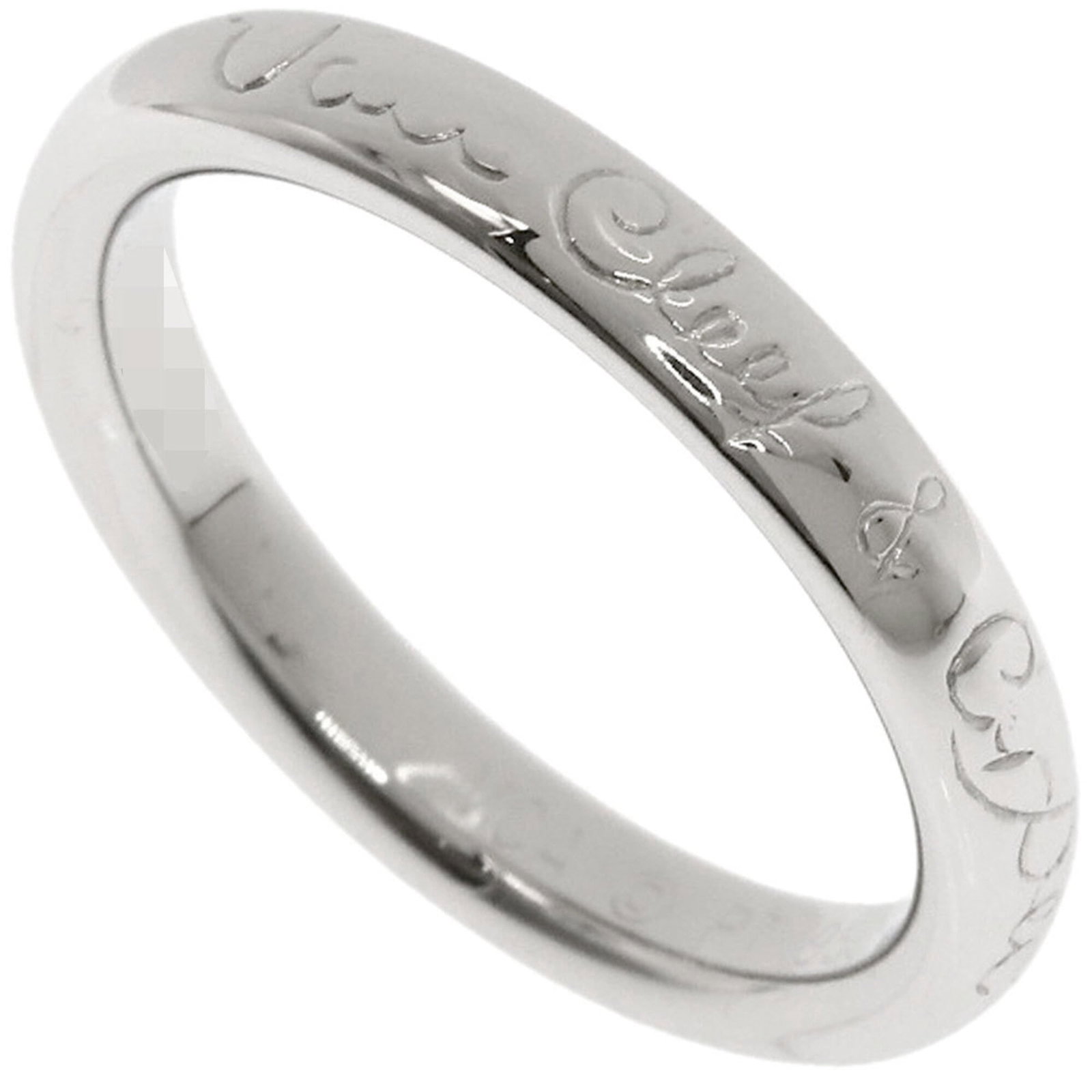 Ring band platinum van Arpels & Cleef 950: Ring band platinum van Arpels & Cleef 950 Platinum band ring from Van Cleef & Arpels, featuring 950 platinum material and available in US size 5 and JP size 9.5. This elegant piece showcases the