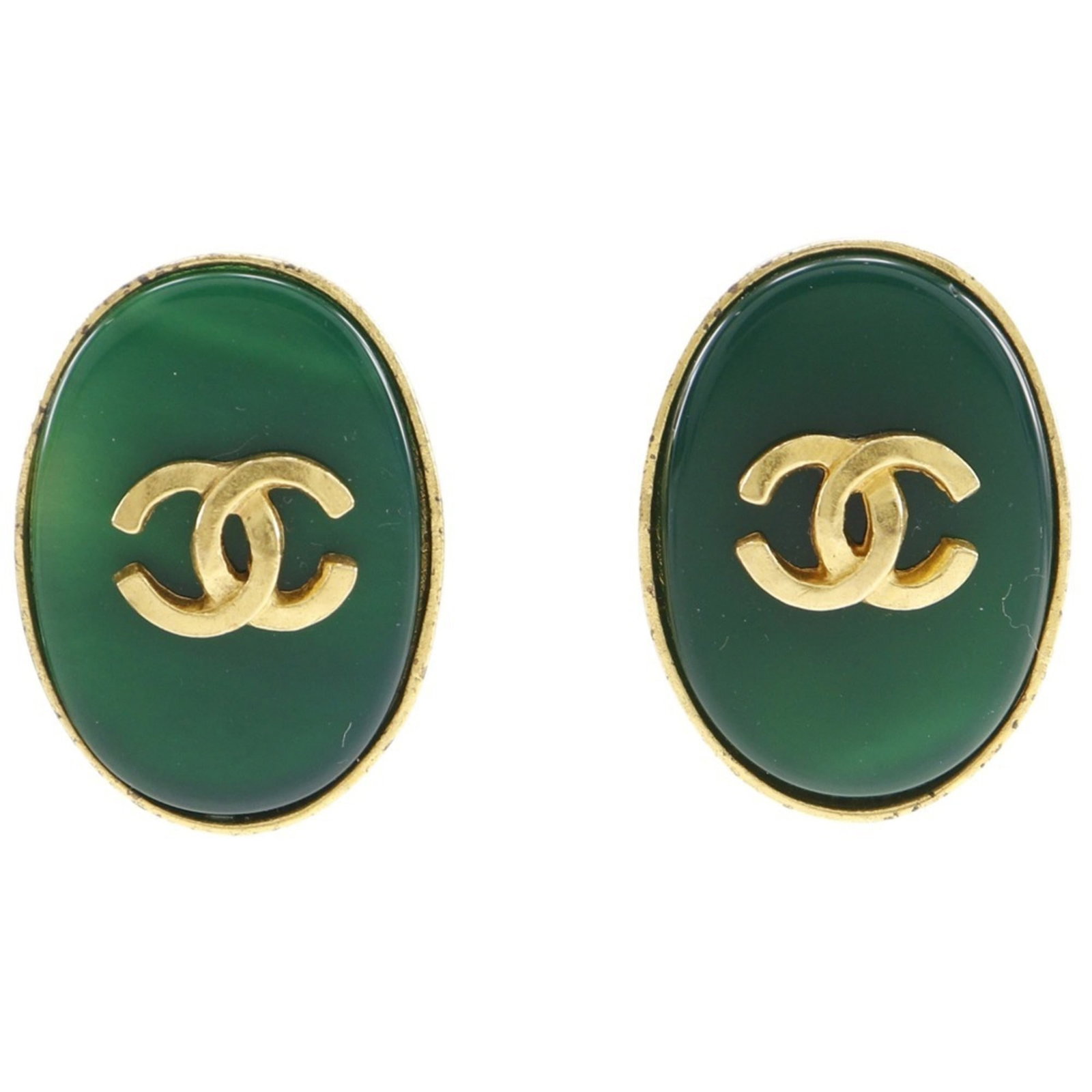 Chanel Clip Earrings Gold Plating: Chanel Clip Earrings Gold Plating Gold-plated clip earrings from Chanel, featuring a sleek and sophisticated design. Made in France, these elegant earrings showcase a beautiful gold finish with a