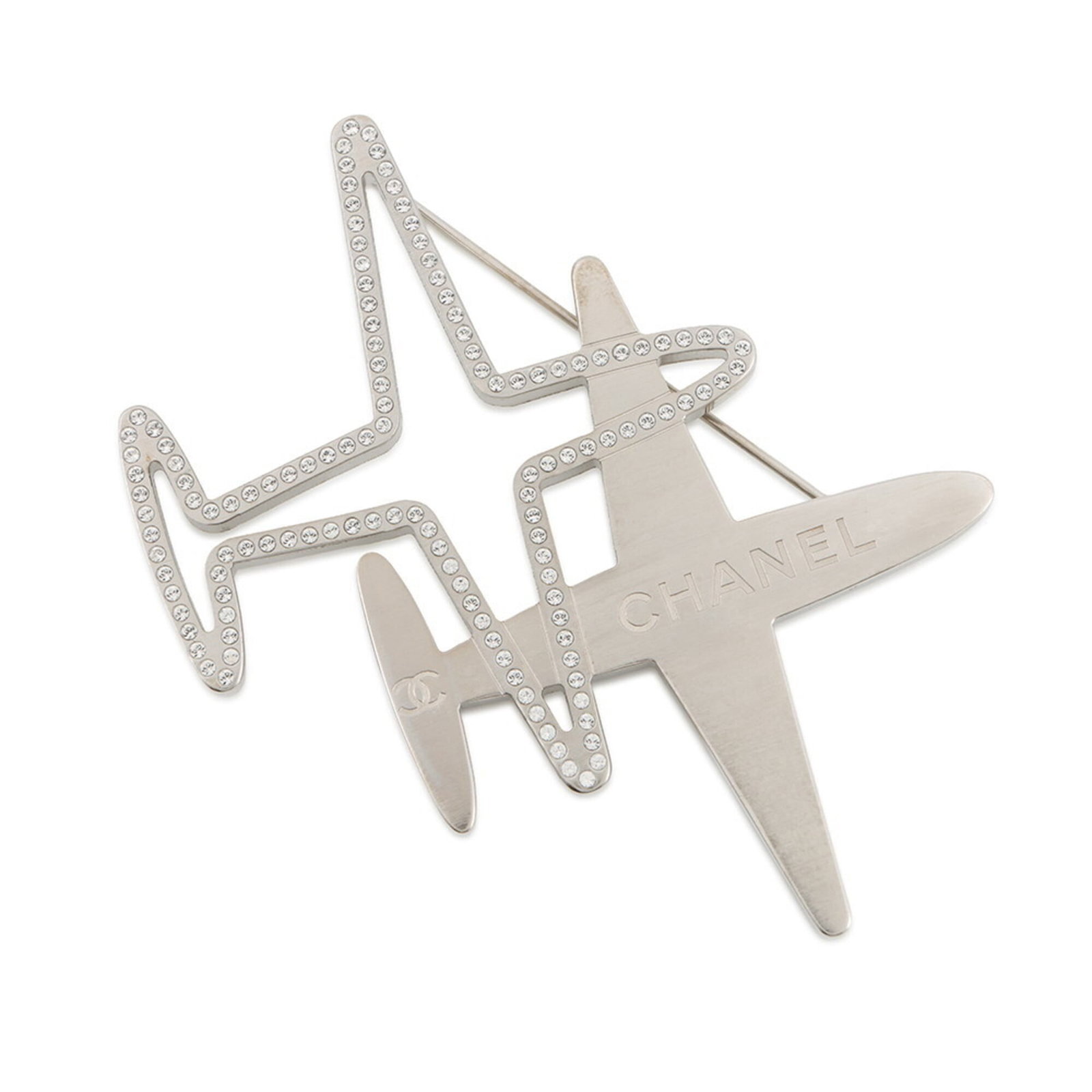 Metal Rhinestone Chanel: Metal Rhinestone Chanel Metal Rhinestone Chanel brooch features intricate metal work and sparkling rhinestones in silver. The brooch measures 5cm x 7.5cm, making it a striking accessory for either