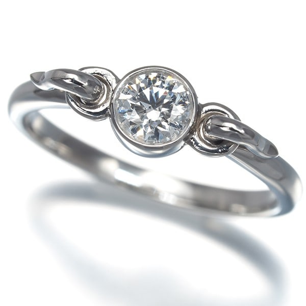 Diamond Ring Swan Tiffany Us4.5 Platinum: Diamond Ring Swan Tiffany Us4.5 Platinum Tiffany & Co.'s 4.5 Platinum Diamond Ring features a stunning natural diamond, approximately 0.2ct in diameter, set in a sleek platinum band with a subtle