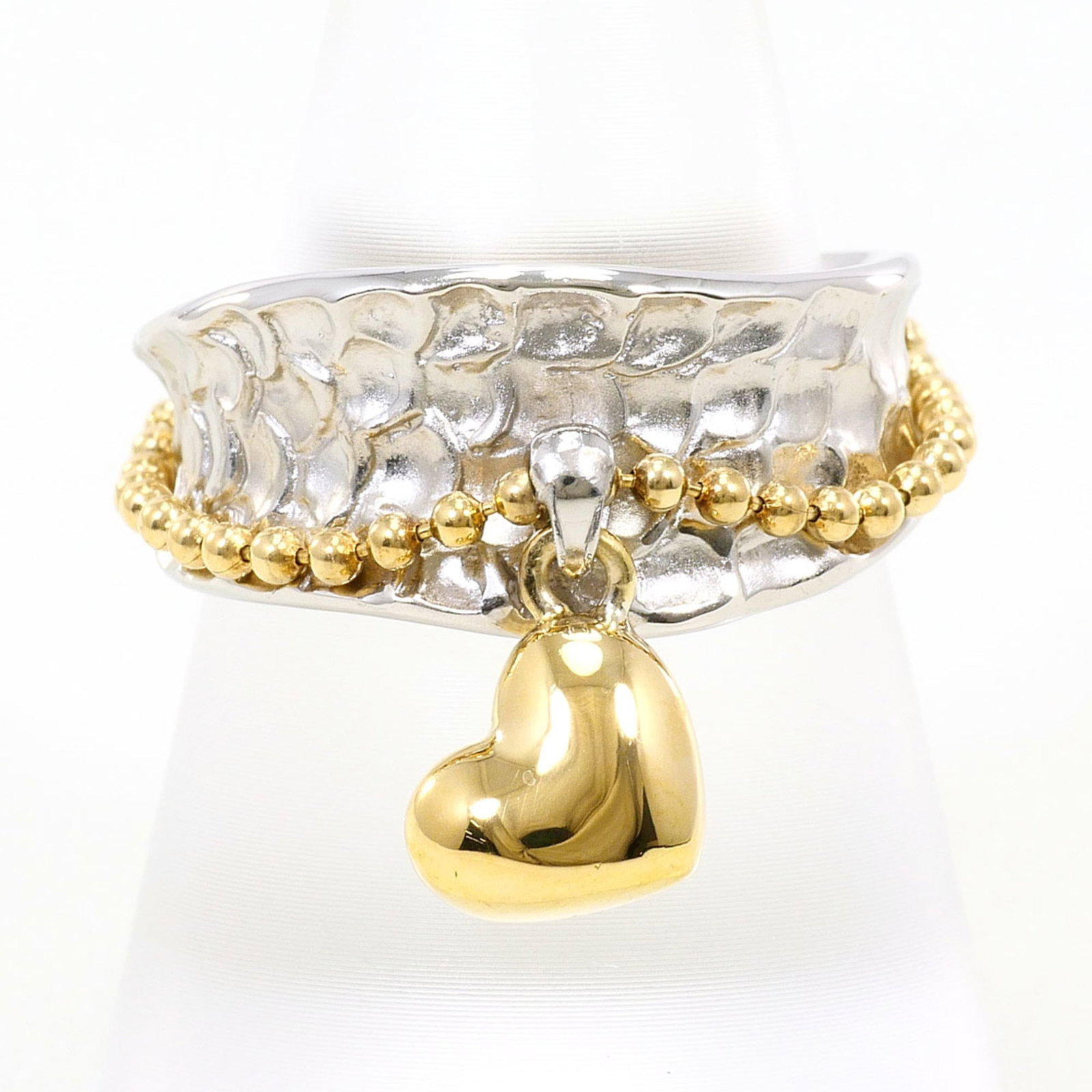Platinum 900 18K Unbranded Gold Yellow Band Ring: Platinum 900 18K Unbranded Gold Yellow Band Ring Platinum 900 18K Unbranded Gold Yellow Band Ring features a striking combination of platinum and yellow gold, with a metal purity of 18K. The ring