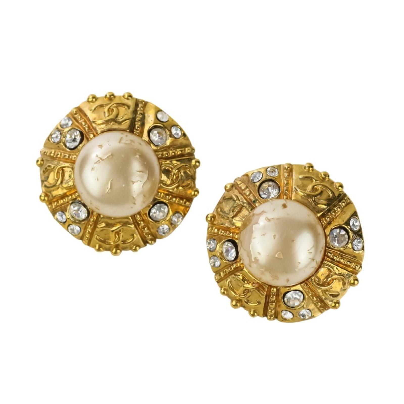 Clip earrings by Chanel: Clip earrings by Chanel Clip earrings by Chanel, featuring a timeless gold design. Made from high-quality materials, these elegant earrings are carefully crafted to add a touch of sophistication to