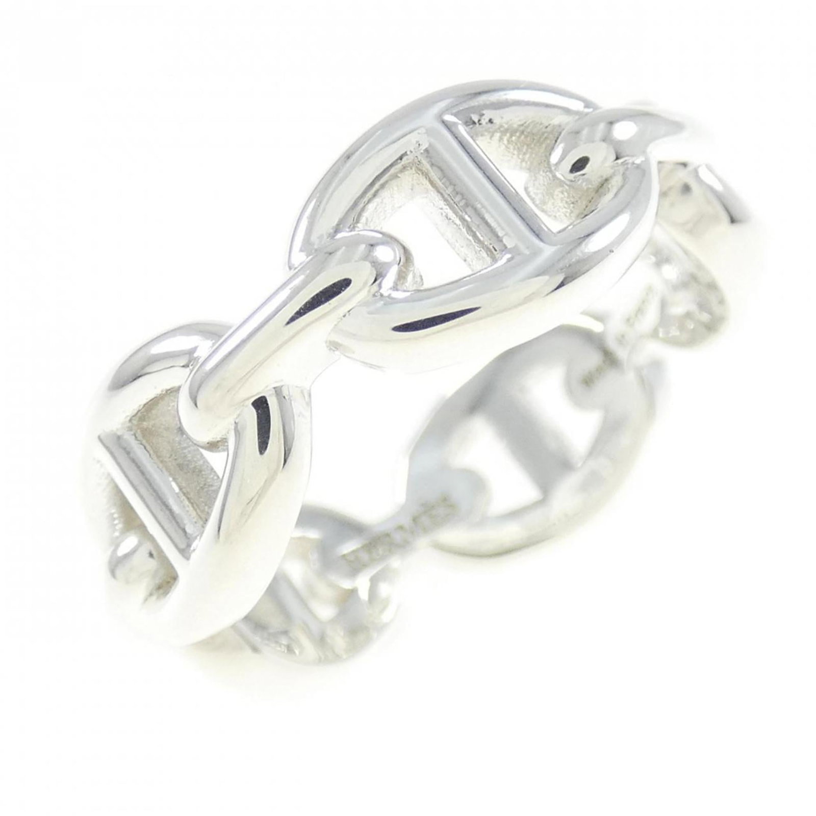 Silver Ring Band Hermes 925: Silver Ring Band Hermes 925 Silver Ring Band Hermes 925 features a sleek design with a width of 7mm and a weight of 5.7g, making it a stylish addition to any outfit. This band ring is crafted from hig