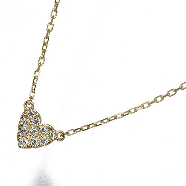 Diamond 0.05Ct Heart Pave 18K Yellow Gold Necklace: Diamond 0.05Ct Heart Pave 18K Yellow Gold Necklace 18k yellow gold heart-shaped pendant features a natural diamond pave setting, adding subtle sparkle to its delicate design. The necklace's 37cm