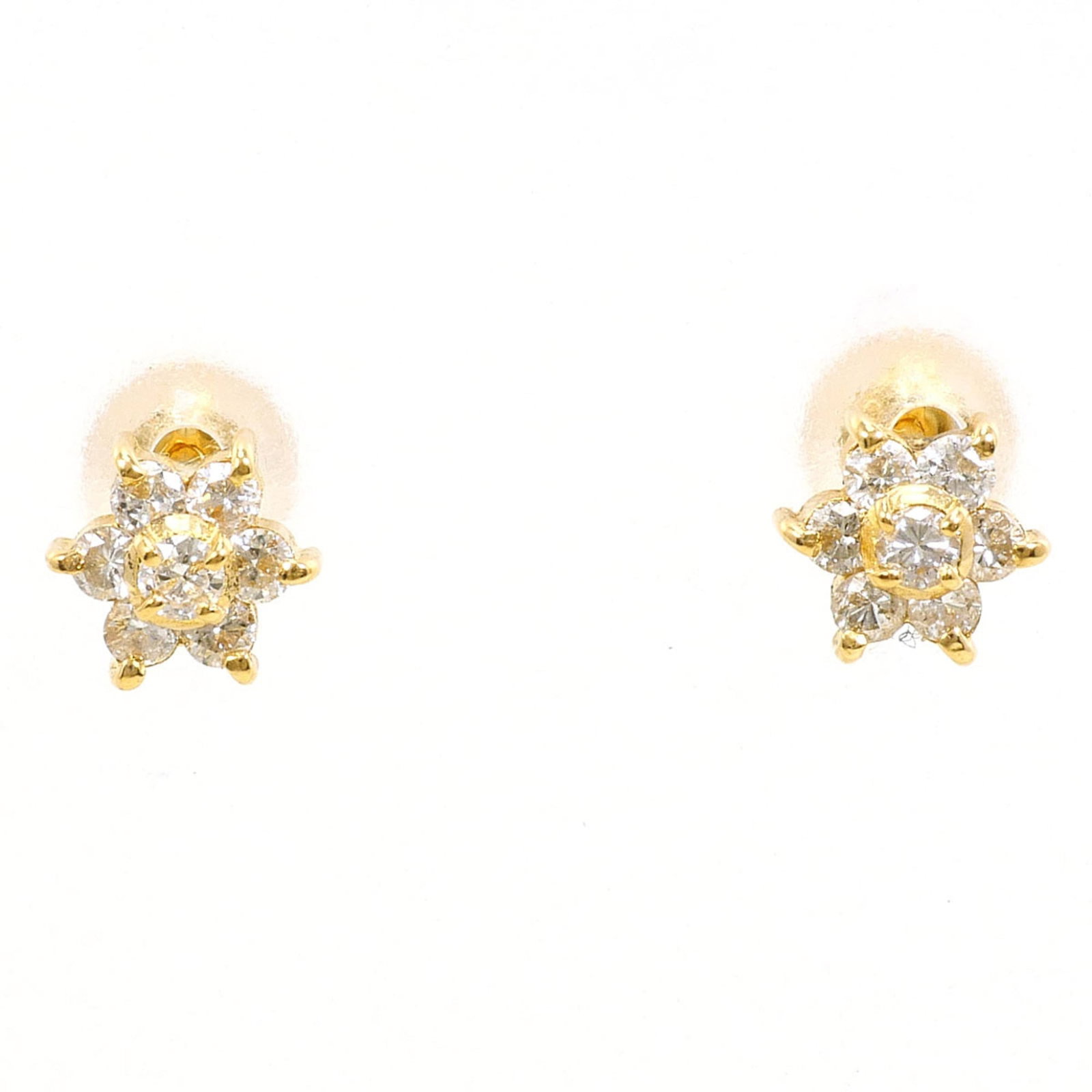 Yellow Gold Earrings 18K Unbranded: Yellow Gold Earrings 18K Unbranded Yellow gold earrings with 0.8g diamond weight, crafted from 18K metal for a touch of luxury. Made from unbranded yellow gold, these stud earrings showcase the