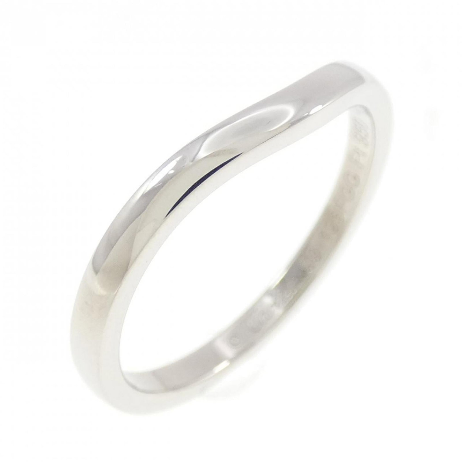 Platinum 950 Cartier Ring Band: Platinum 950 Cartier Ring Band Platinum 950 Cartier Ring Band features a sleek and sophisticated design, bearing the signature of its renowned creator. Made from high-quality platinum material, this