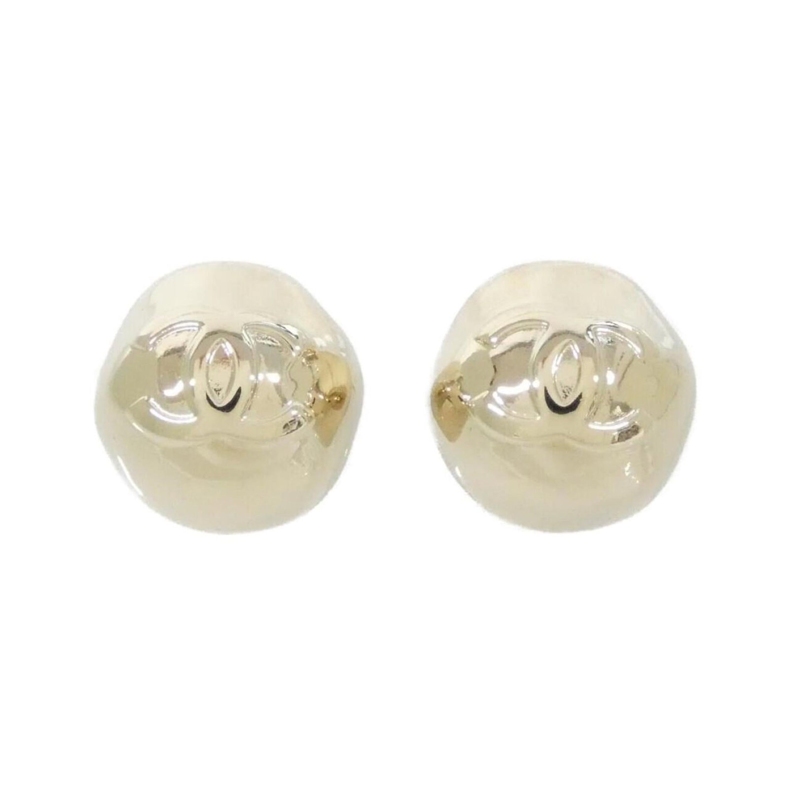 Chanel Stud Earrings: Chanel Stud Earrings Stud earrings from iconic fashion brand Chanel, featuring a sleek gold design with precise dimensions. Measuring 15.00mm x 15.00mm in length and width, these earrings showcase the