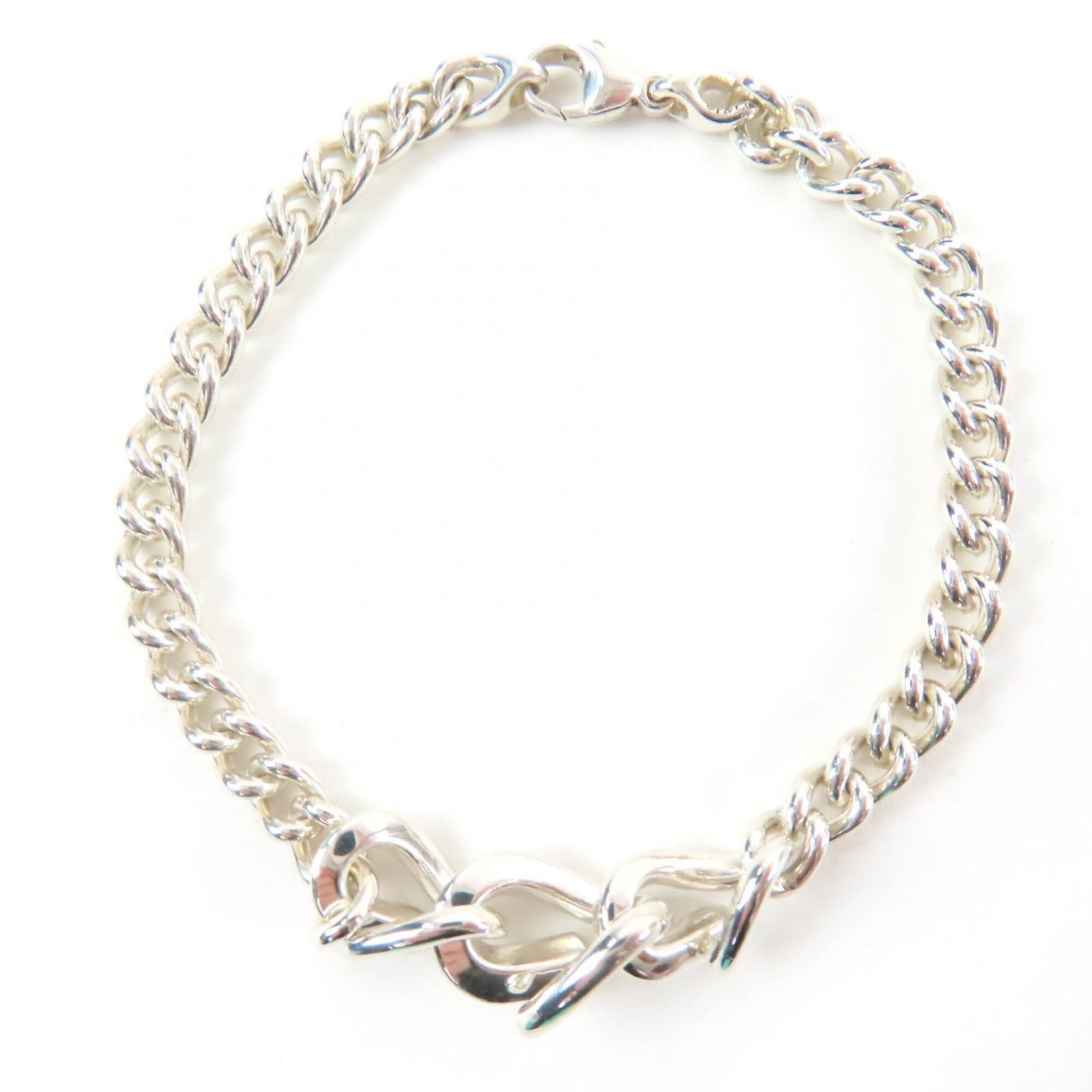 Tiffany Link Bracelet: Tiffany Link Bracelet Silver Tiffany Link Bracelet, featuring a sleek and modern design with a length of 18cm / 7.08'' and weighing 15.6g / 0.55oz. Made from high-quality silver (925), this link
