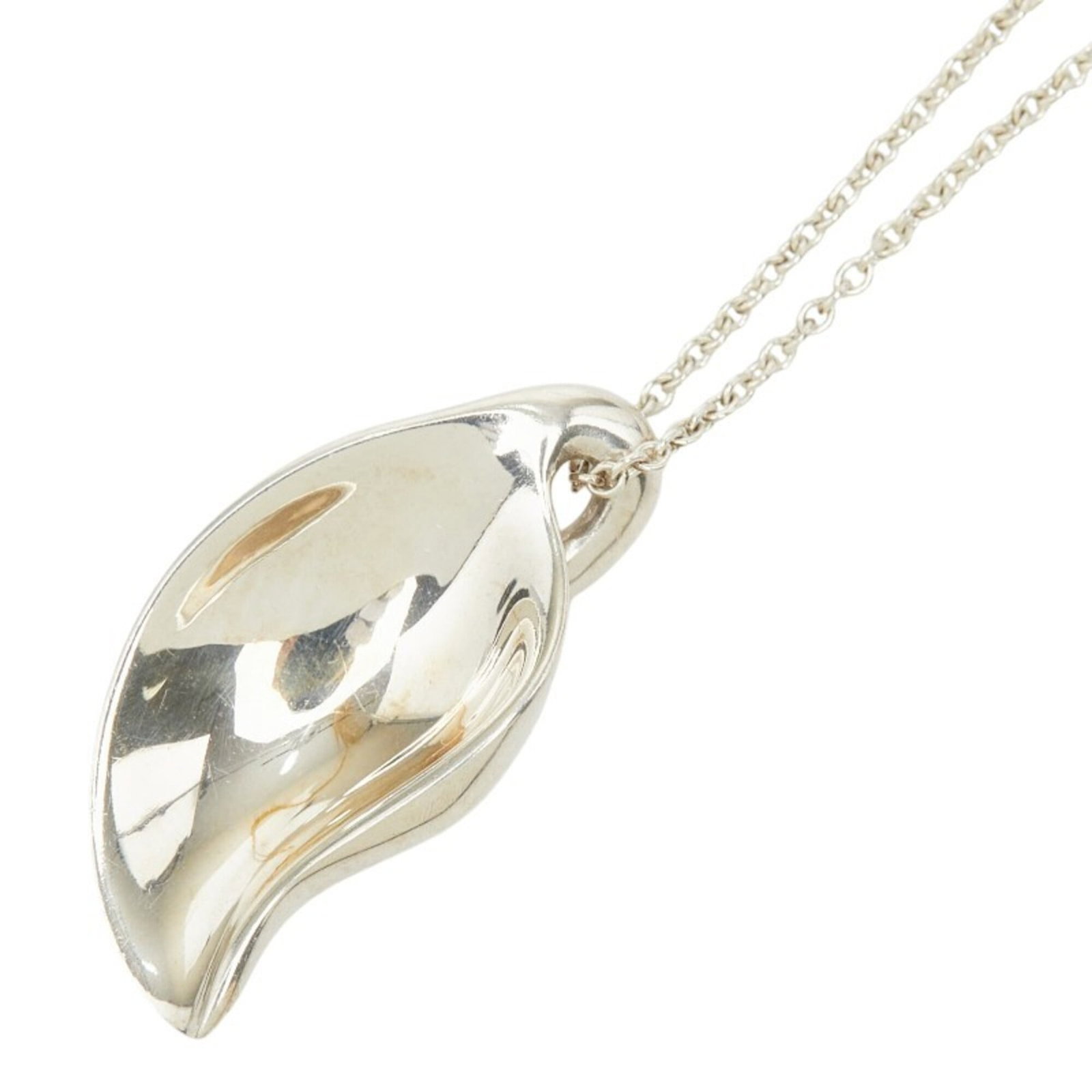 Tiffany & Co. Leaf Motif Necklace Sv925 Silver Women'S.: Tiffany & Co. Leaf Motif Necklace Sv925 Silver Women'S. Tiffany & Co. Leaf Motif Necklace in sterling silver (925) features a beautiful leaf motif pendant, measuring 22.5mm x 11.5mm. The necklace has