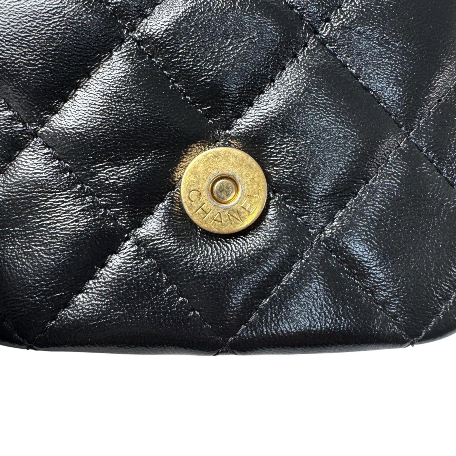 Handbag Leather Charm Chanel - 7