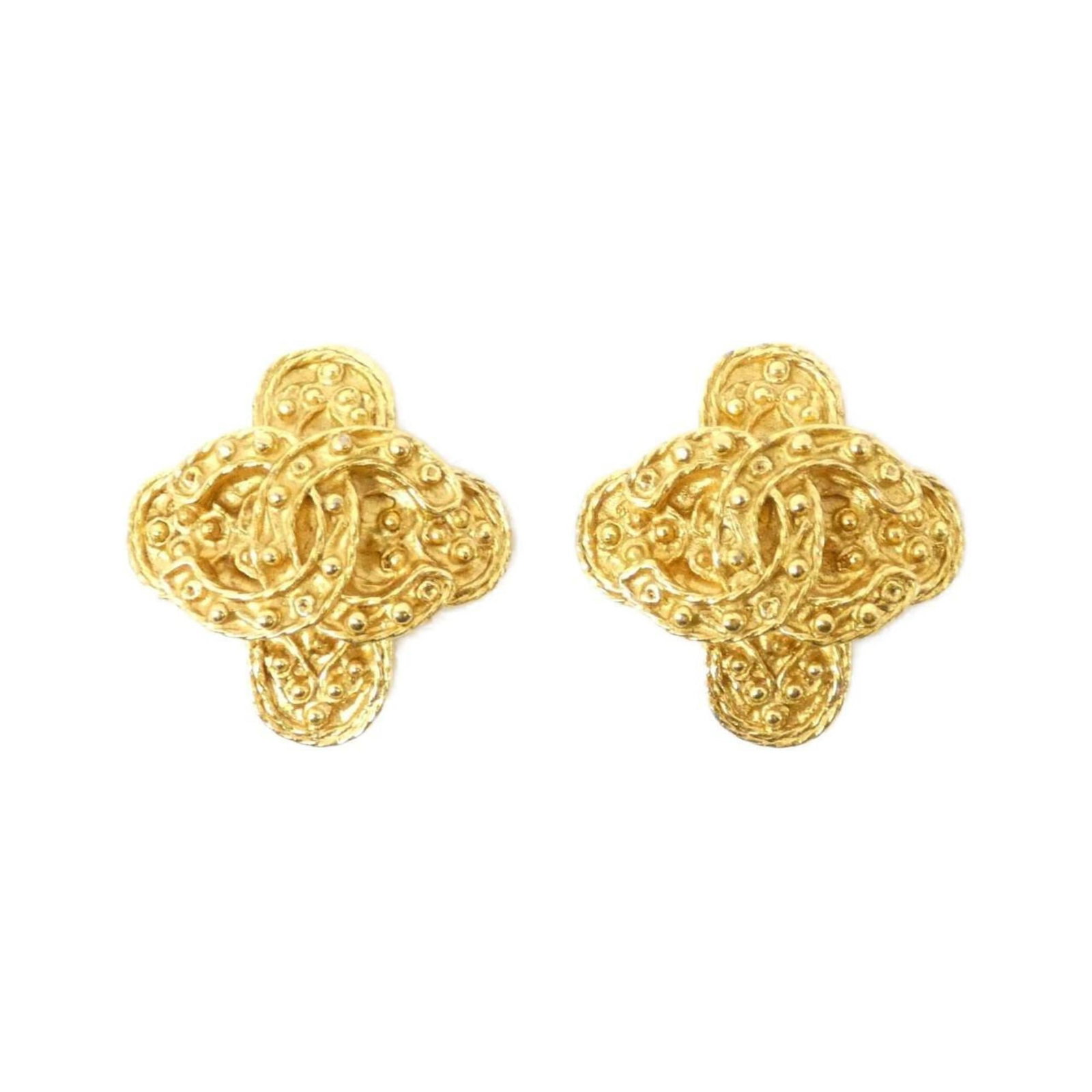 Clip earrings by Chanel: Clip earrings by Chanel Clip earrings by Chanel in gold, measuring 30.00mm x 30.00mm. These elegant clip earrings are designed to add a touch of sophistication to any outfit. With their classic design