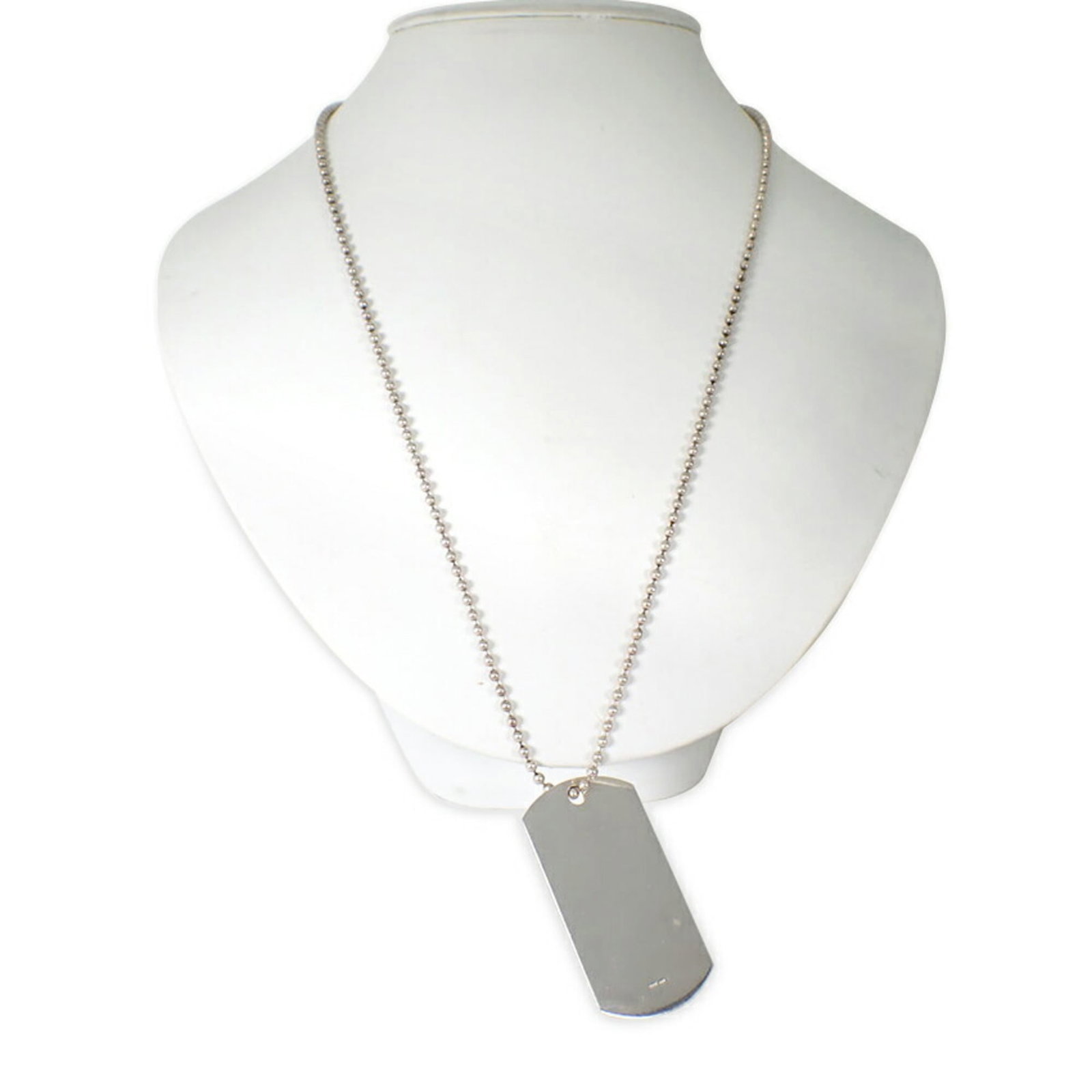 Gucci dog tag necklace 925: Gucci dog tag necklace 925 Silver Gucci dog tag necklace with 925 hallmark, featuring a pendant size of 49.5mm x 27.5mm and a neck circumference of 61 cm / 24.01''. This elegant piece is crafted from