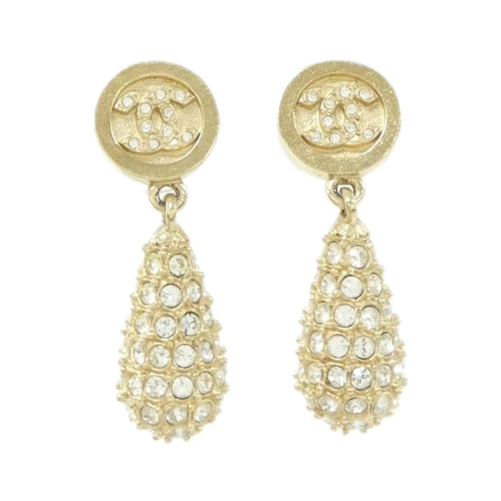 Chanel Stud Earrings: Chanel Stud Earrings Gold stud earrings from Chanel, featuring crystal stones and measuring 31.00mm x 10.00mm in size. The earrings' gold finish adds a touch of luxury to any outfit. Crystal details e