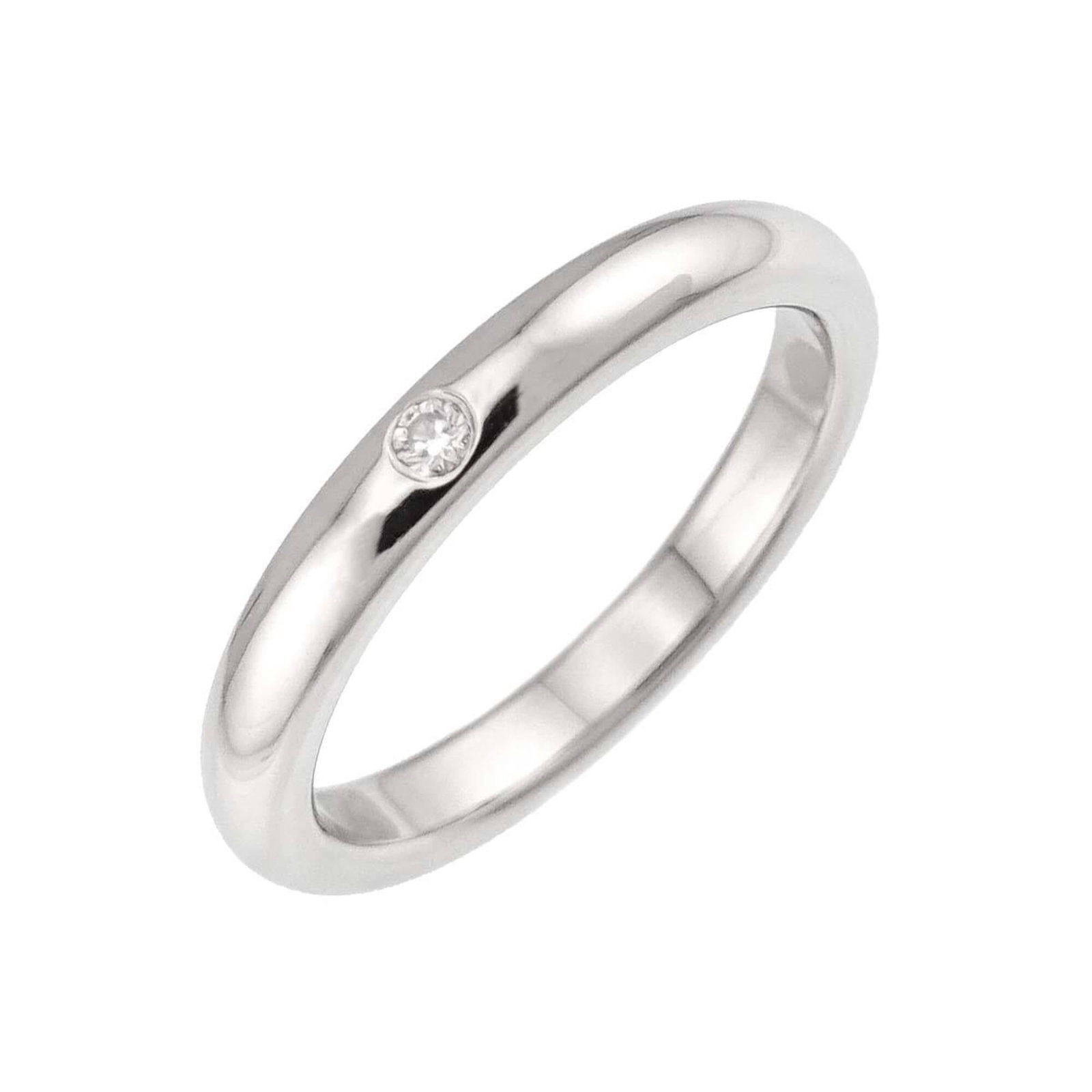 Tiffany platinum ring band: Tiffany platinum ring band Platinum ring band from Tiffany, featuring a silver finish and 950 platinum material. This Type Band ring is available in US Size 4.5 and JP Size 8, making it suitable for