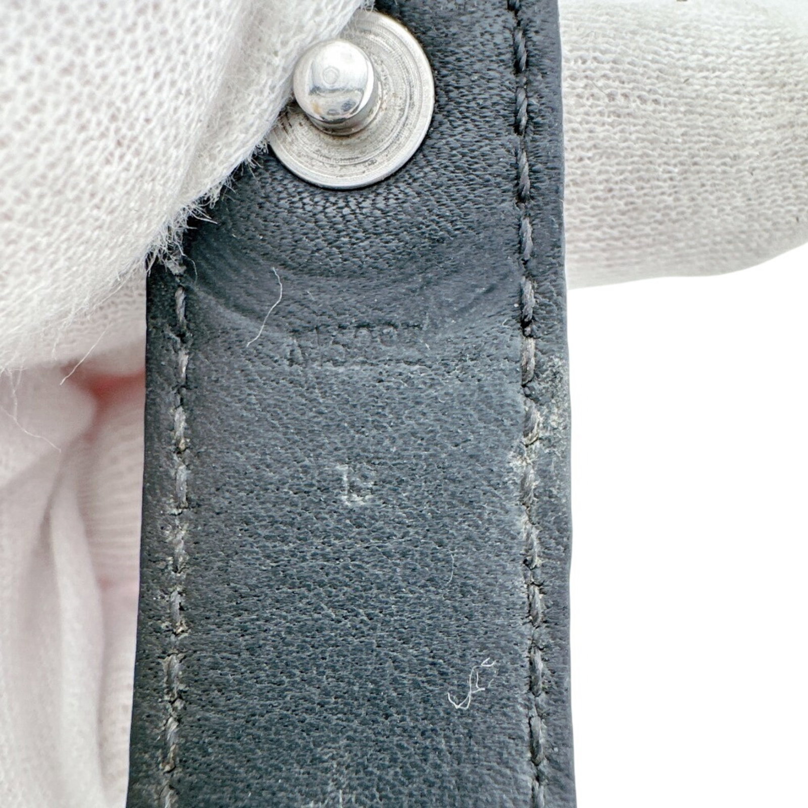 Leather bangle from Louis Vuitton - 10