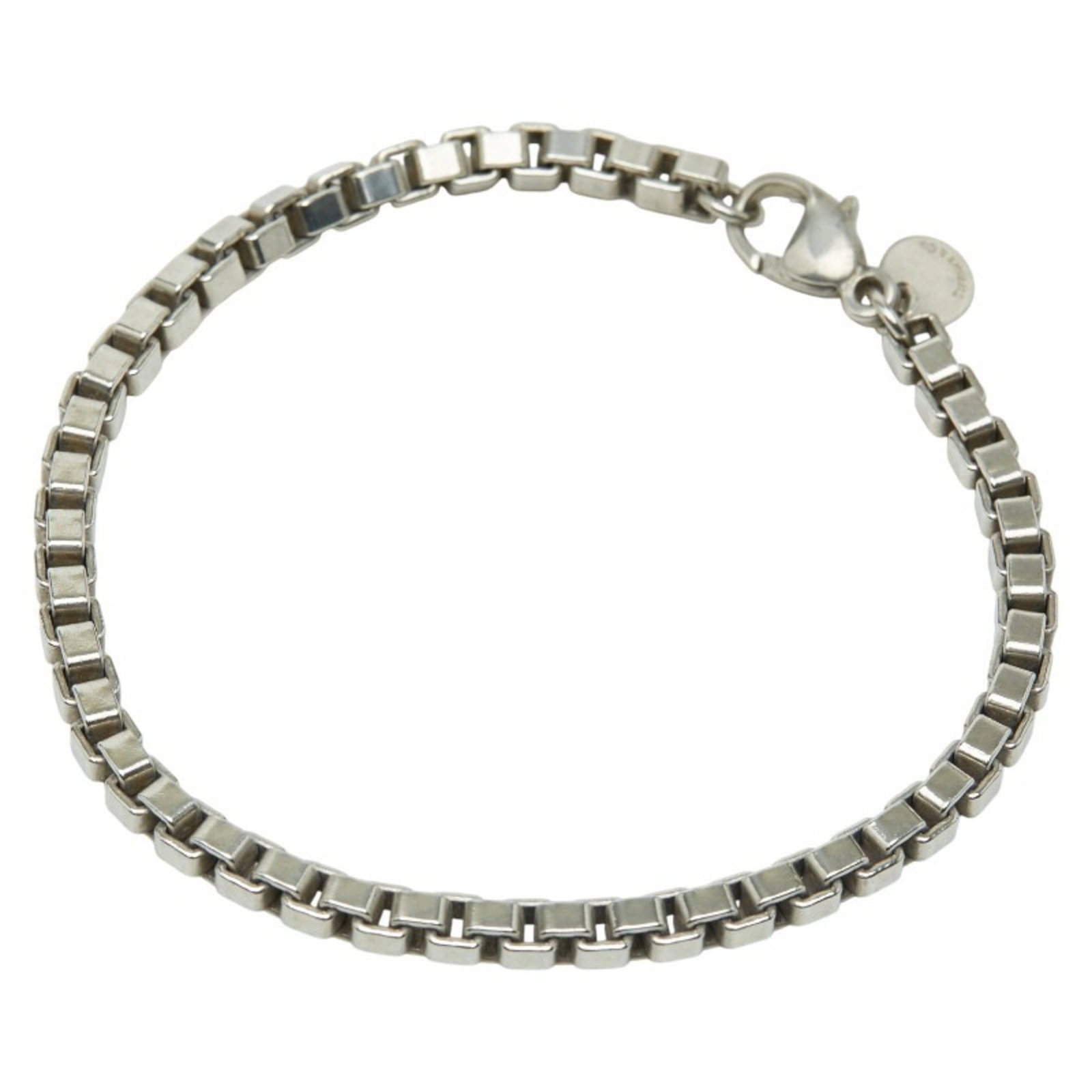 Silver link bracelet Tiffany: Silver link bracelet Tiffany Silver link bracelet from Tiffany, crafted from high-quality silver (925) with a sleek and modern design. This classic link bracelet features a timeless look that suits
