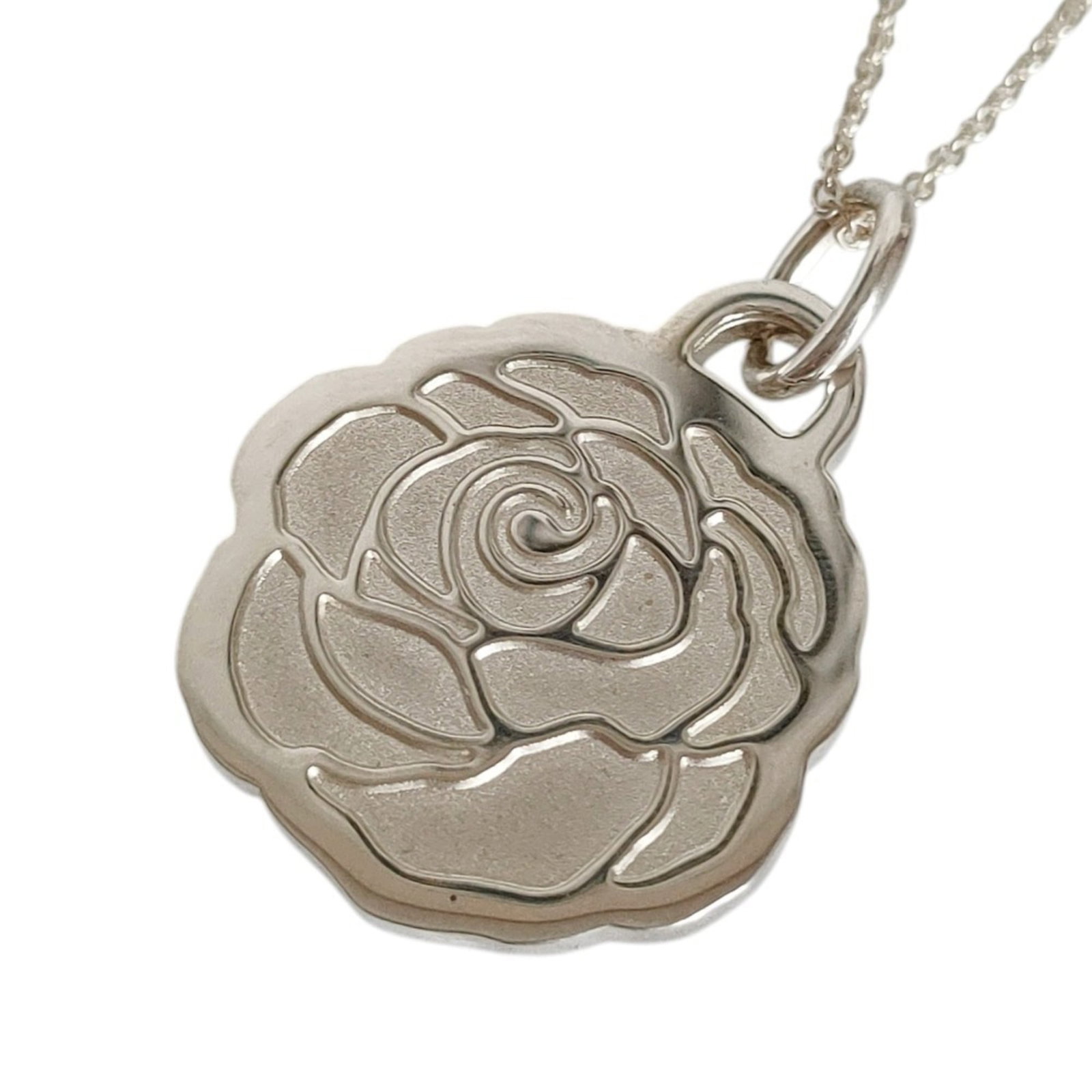 Tiffany&Co. Tiffany 925 Go Women 2017 Rose Flower Motif Chain Pendant Necklace Silver Women'S: Tiffany&Co. Tiffany 925 Go Women 2017 Rose Flower Motif Chain Pendant Necklace Silver Women'S Tiffany&Co. Tiffany 925 Go Women 2017 Rose Flower Motif Chain Pendant Necklace Silver Women'S - A beautifu