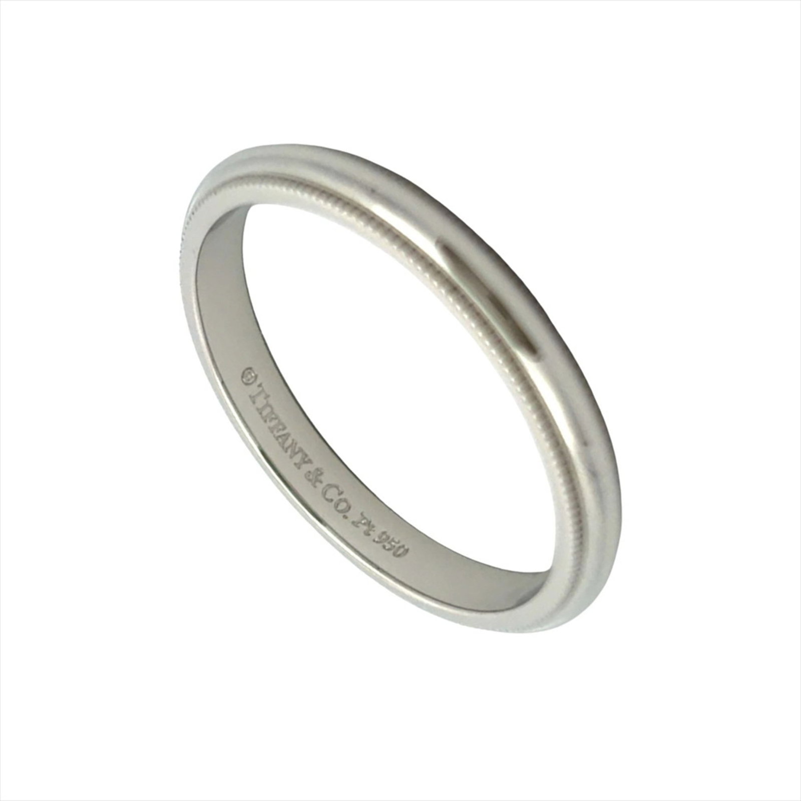 Tiffany platinum ring band: Tiffany platinum ring band Tiffany platinum ring band, crafted from high-quality 950 platinum, features a sleek and modern design with a width of 3mm. This stylish accessory is available in US size
