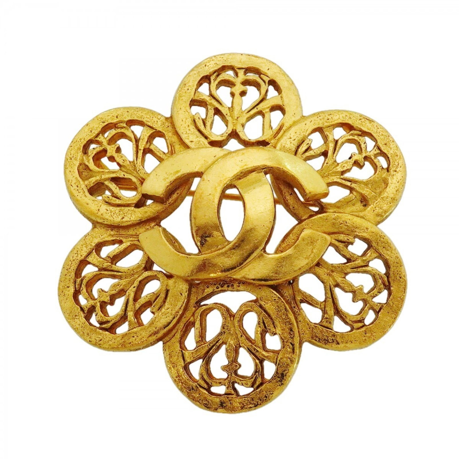 Chanel Brooch Gold Plating: Chanel Brooch Gold Plating The Chanel Brooch Gold Plating boasts elegant gold plating details, adding a touch of sophistication to any outfit. Measuring 4.78cm x 4.42cm, its compact size makes it a