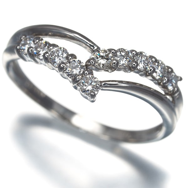 Diamond 0.32Ct Vline Ring 900 Platinum (1 of 4)
