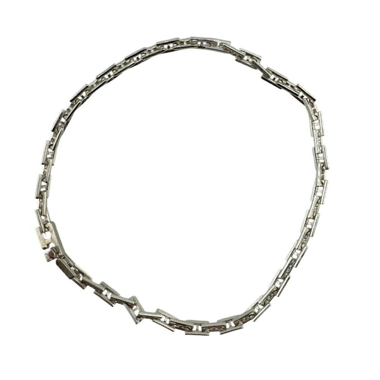 Hermes Charm: Hermes Charm Silver925 Charm bracelet with a classic design, measuring 18cm in length, and featuring a simple charm design. This unisex accessory is made from high-quality silver metal, providing a sl