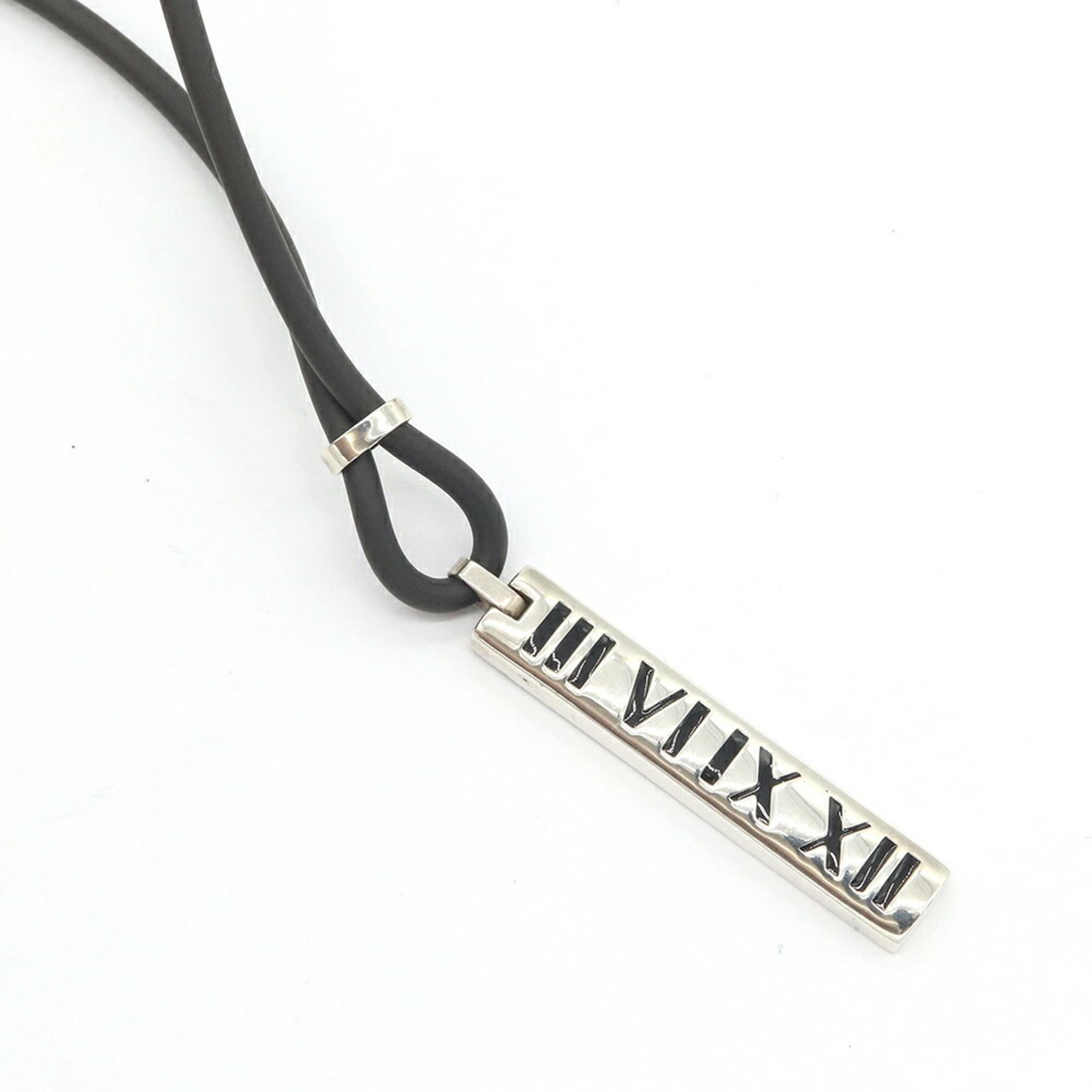 Sterling Silver Atlas Necklace 925 Men's Women's Bar Rubber Strap Choker Tiffany & Co: Sterling Silver Atlas Necklace 925 Men's Women's Bar Rubber Strap Choker Tiffany & Co Sterling silver and rubber strap choker necklace with an Atlas pendant, available in both men's and women's