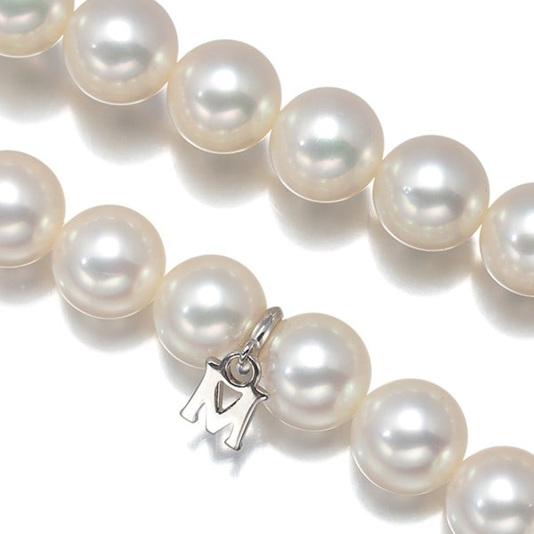 Akoya pearl necklace in white gold 7.5-8.0mm 14k: Akoya pearl necklace in white gold 7.5-8.0mm 14k Akoya pearls in white gold create a timeless elegance with their luminous shine. This 14k necklace features high-quality Akoya pearls approximately