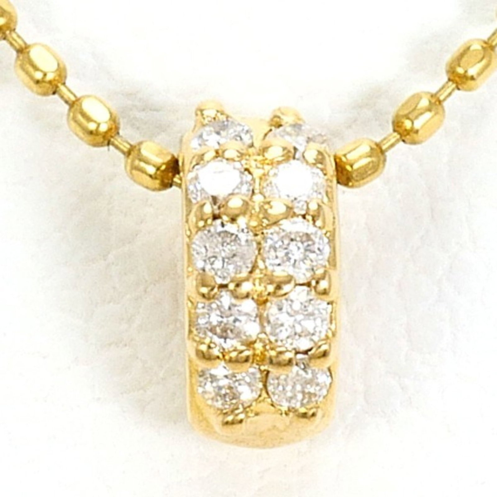 18K (18-Karat) Yellow Gold Necklace With Diamonds Total Weight Approx. 1.4G 40Cm Jewelry: 18K (18-Karat) Yellow Gold Necklace With Diamonds Total Weight Approx. 1.4G 40Cm Jewelry 18K yellow gold necklace with diamonds, boasting a total weight of approximately 1.4 grams and measuring 40cm