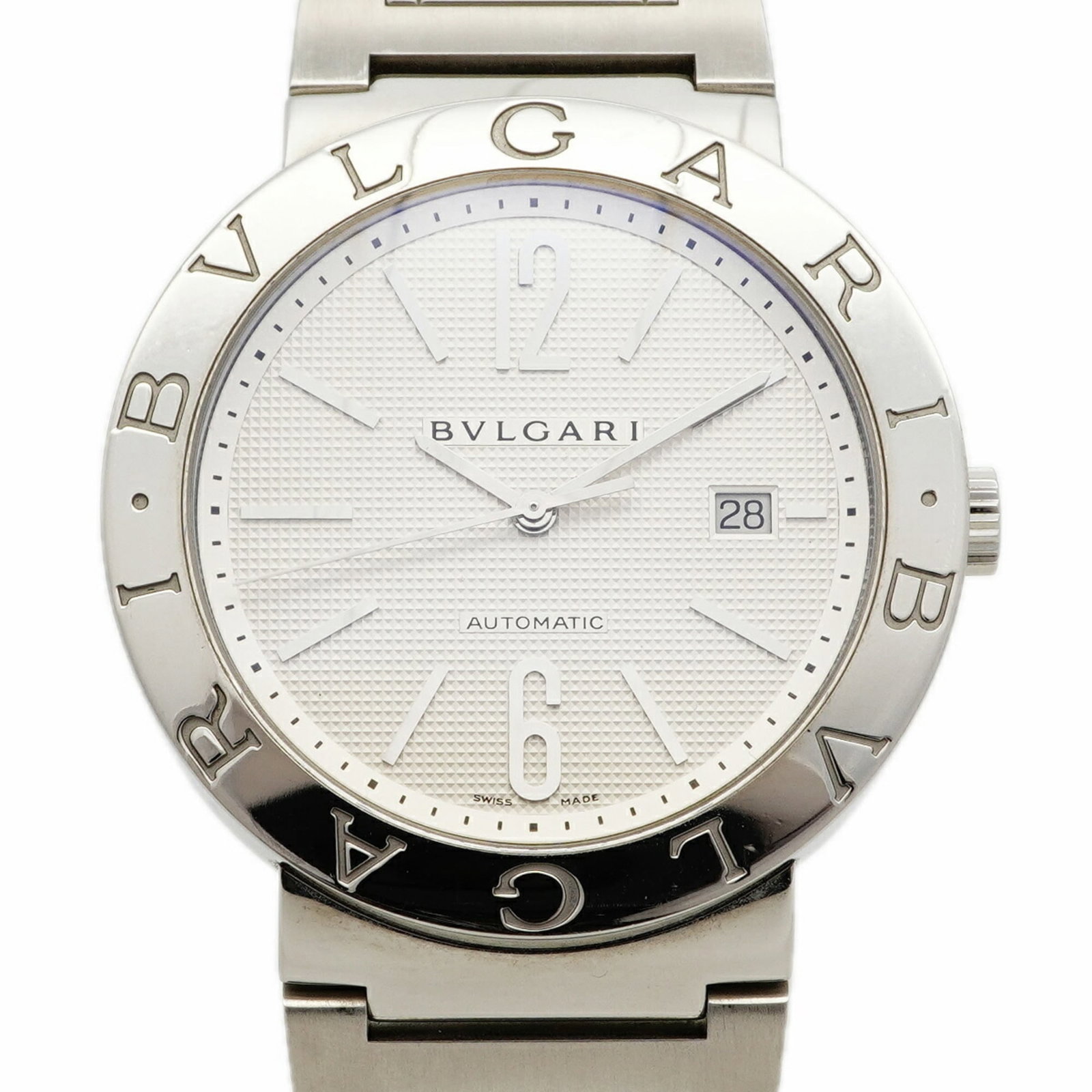 Bvlgari Wristwatch: Bvlgari Wristwatch Stainless steel band and silver dial make for a sleek, modern look. This self-winding automatic wristwatch boasts a 42mm case diameter and adjustable size to fit wrists up to