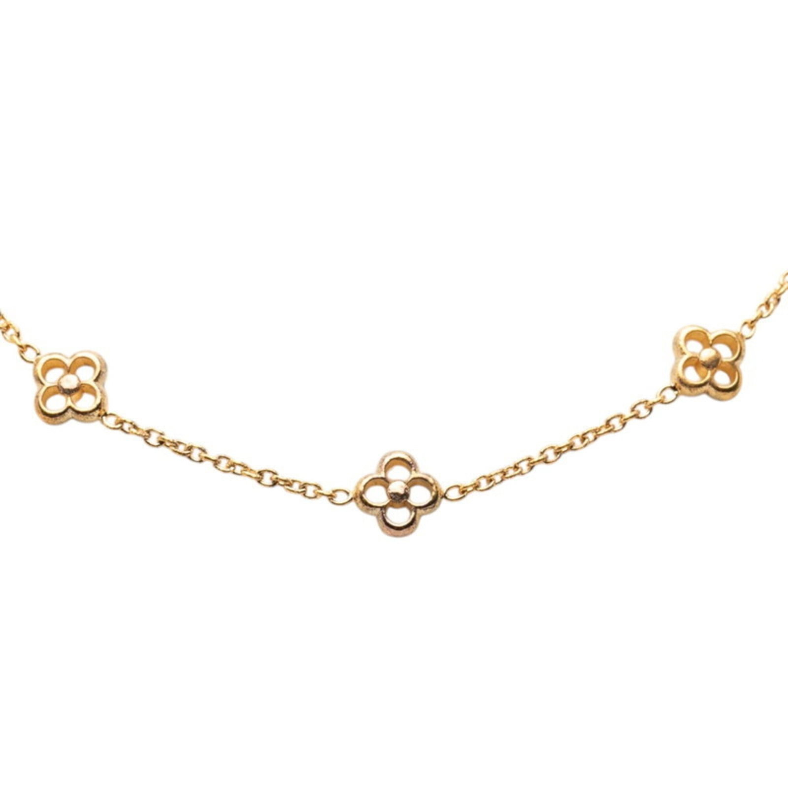 Women's Louis Vuitton Gold Plated Necklace: Women's Louis Vuitton Gold Plated Necklace Gold Plated Necklace from Louis Vuitton, featuring a pendant measuring 8.1mm x 8.3mm and a neck circumference of 48.5 cm. This necklace showcases the iconic 