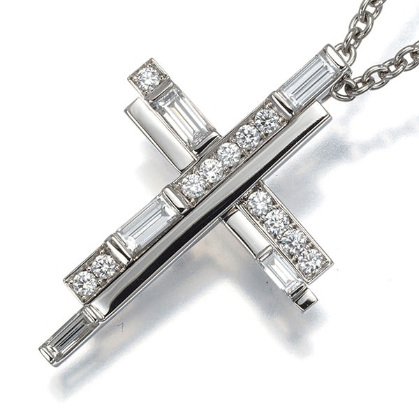 Harry Winston Necklace Diamond Traffic Cross 950 Platinum: Harry Winston Necklace Diamond Traffic Cross 950 Platinum 950 platinum necklace featuring a natural diamond pendant in the iconic Traffic Cross design, crafted by renowned luxury jeweler Harry