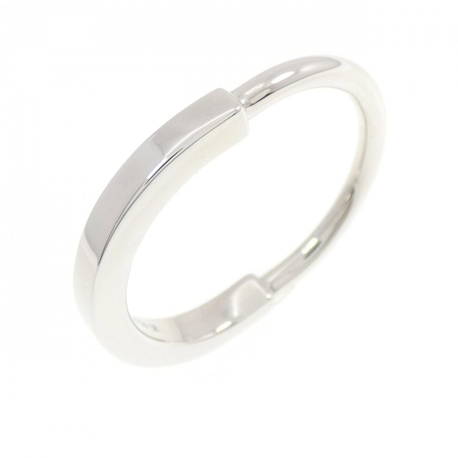 White Gold Ring Band Tiffany: White Gold Ring Band Tiffany White gold band ring from Tiffany, made with 18K metal and available in US size 9 and JP size 18.0. This elegant ring features a classic design that suits both men's and w
