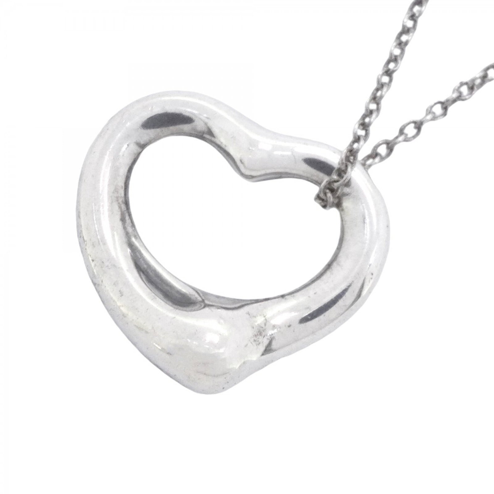 Tiffany & Co. Heart Necklace Sterling Silver 925 Women'S: Tiffany & Co. Heart Necklace Sterling Silver 925 Women'S Sterling silver necklace featuring a heart pendant, crafted from high-quality materials with a 42.5 cm circumference. The necklace boasts a