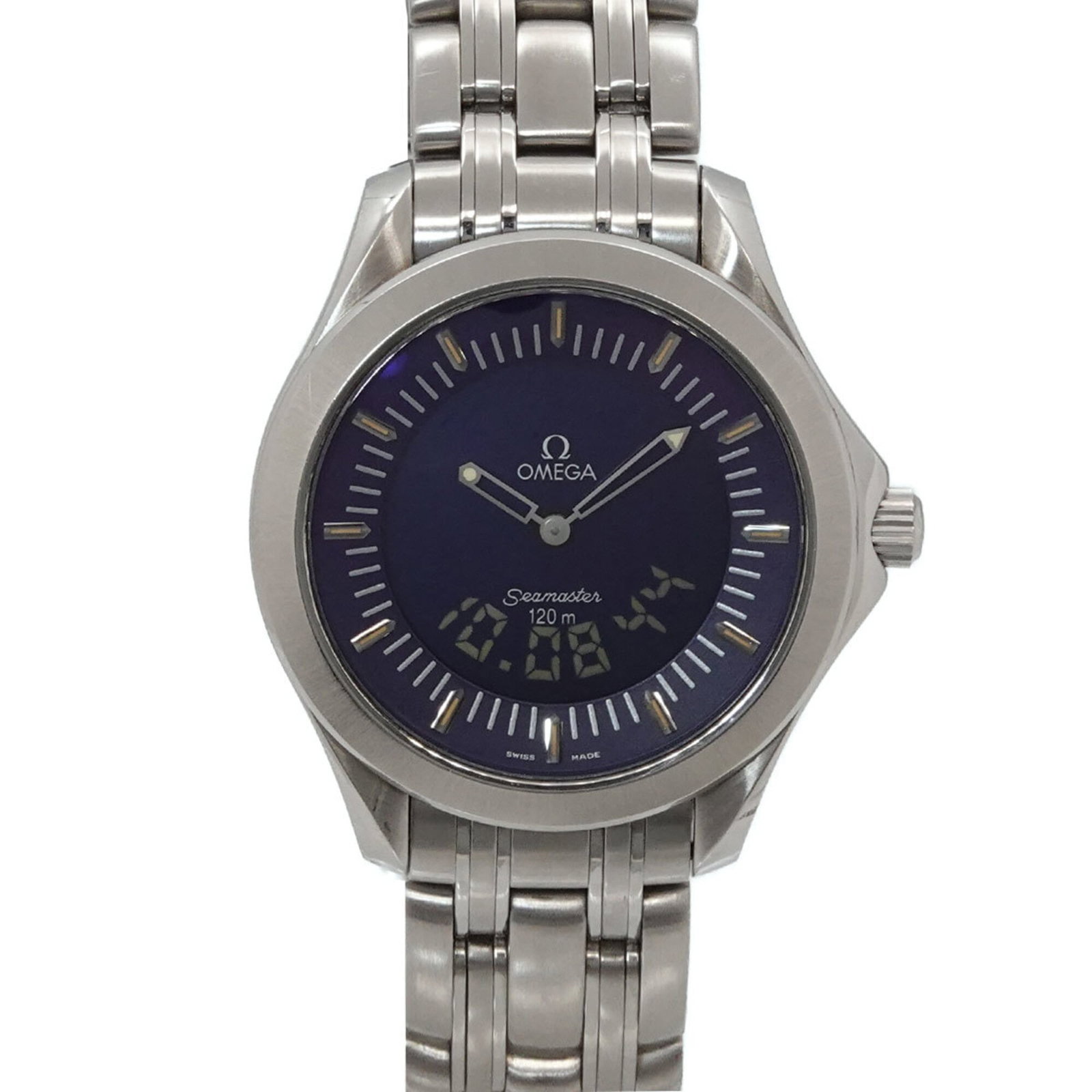 Wristwatch of Omega: Wristwatch of Omega Stainless steel case and band, the Omega wristwatch boasts a sleek navy dial. With its quartz movement and 39mm diameter, this timepiece is designed for precise timekeeping.