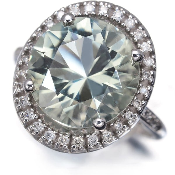 Mauboussin Ring Green Quartz Diamond Vraiment Toi Us5-5.25 18K Wg: Mauboussin Ring Green Quartz Diamond Vraiment Toi Us5-5.25 18K Wg The Mauboussin Ring features a stunning green quartz stone set in an 18k white gold band, complemented by a touch of diamond sparkle.