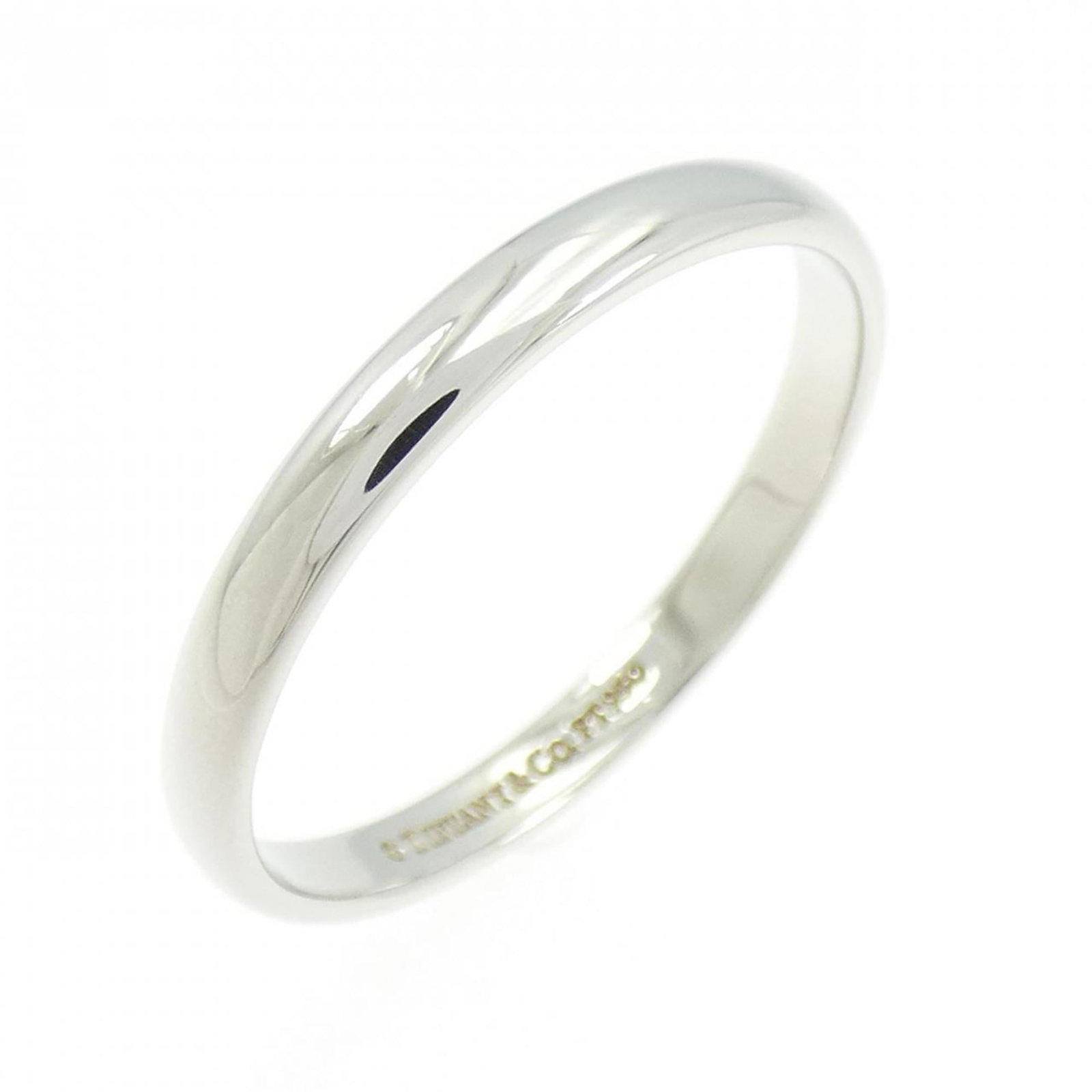 Tiffany platinum ring band: Tiffany platinum ring band Tiffany platinum ring band, crafted from high-quality 950 platinum, features a sleek and modern design. This band is available in US size 13.5 and Japanese size 28.5,