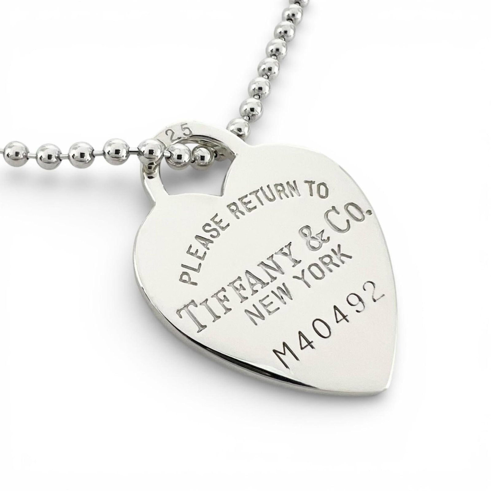 Tiffany & Co. Necklace Sterling Silver 925 Silver Women'S Return To Tiffany Heart: Tiffany & Co. Necklace Sterling Silver 925 Silver Women'S Return To Tiffany Heart Sterling silver necklace with Return To Tiffany heart pendant, crafted from high-quality 925 silver. The delicate