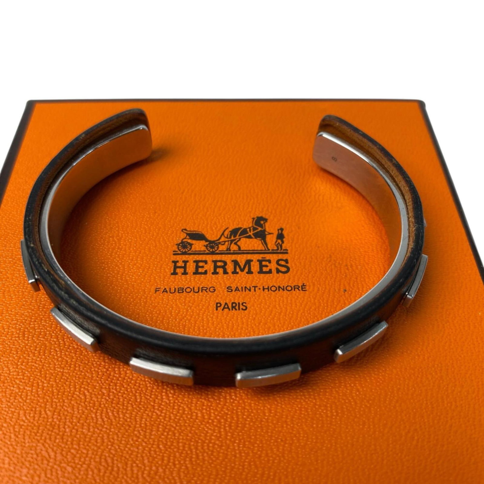 Leather metal bangle hermes (1 of 6)